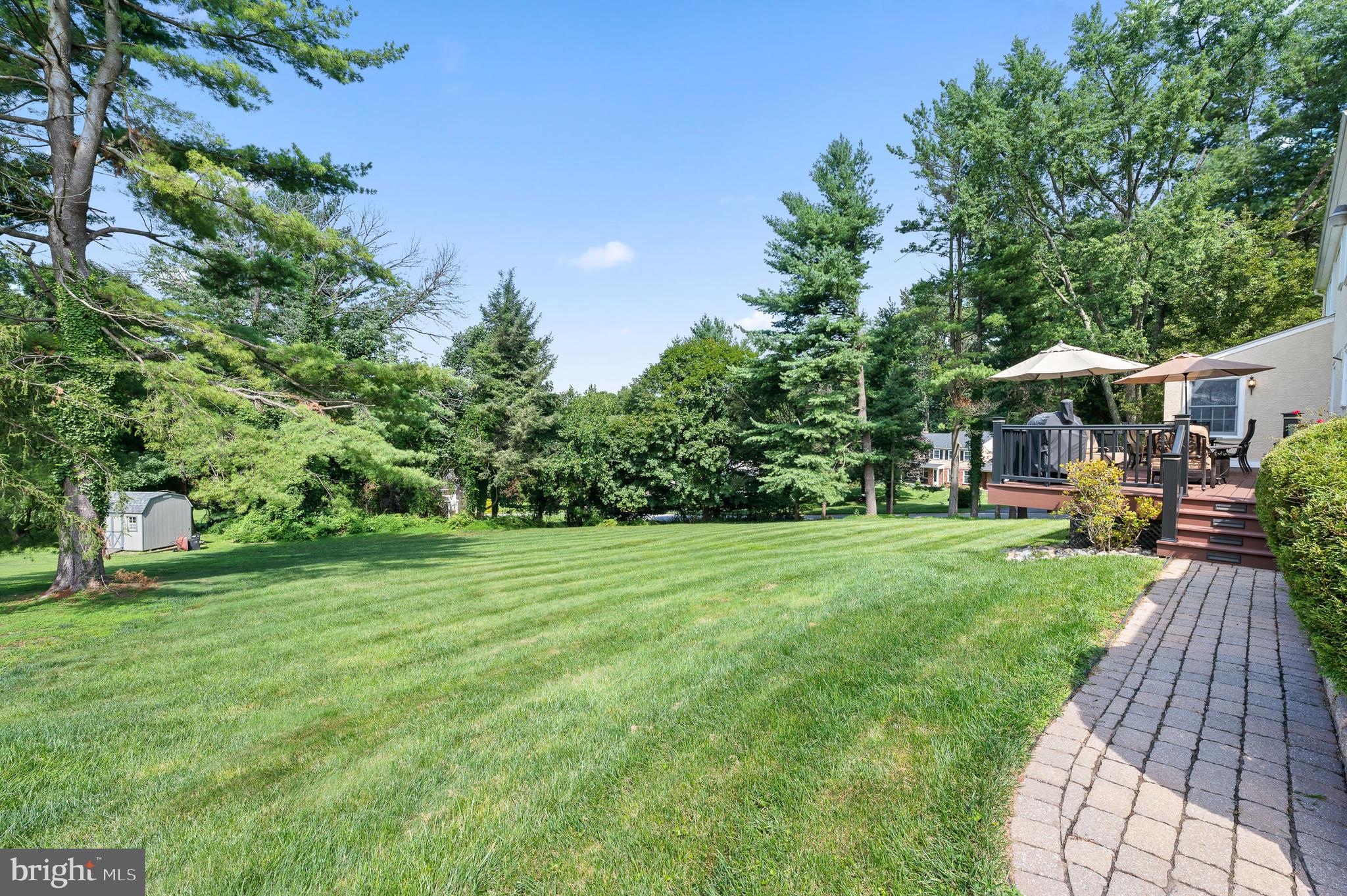 101 Woodhill Ln