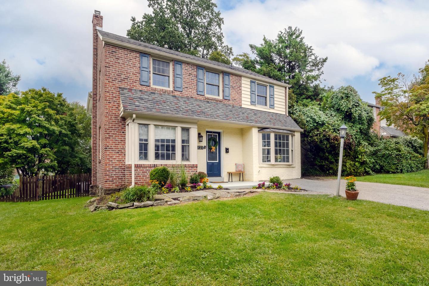 1727 Ridgeway Rd
