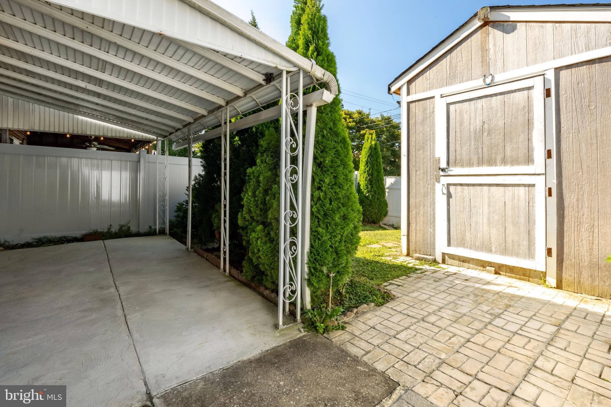 1102 Agnew Dr