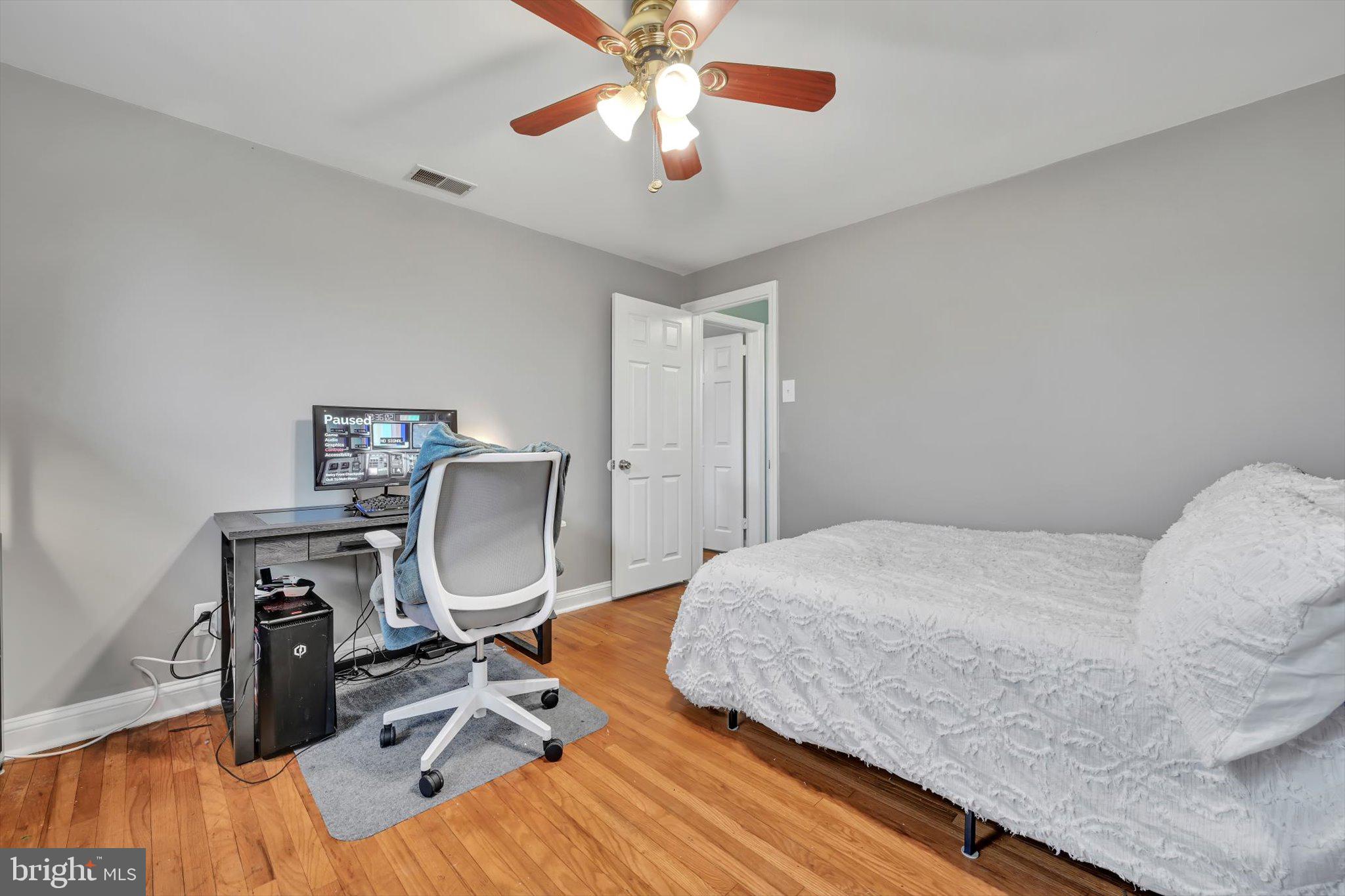 211 Oxford Hill Ln