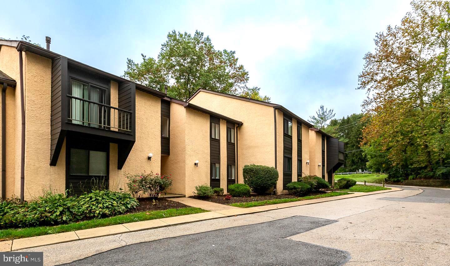 105 Painters Crossing #105