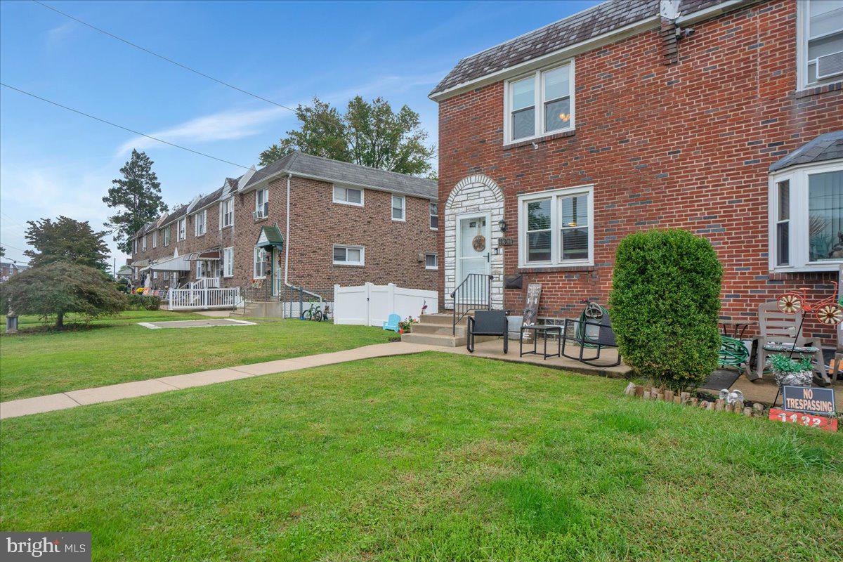 1130 Oakwood Dr