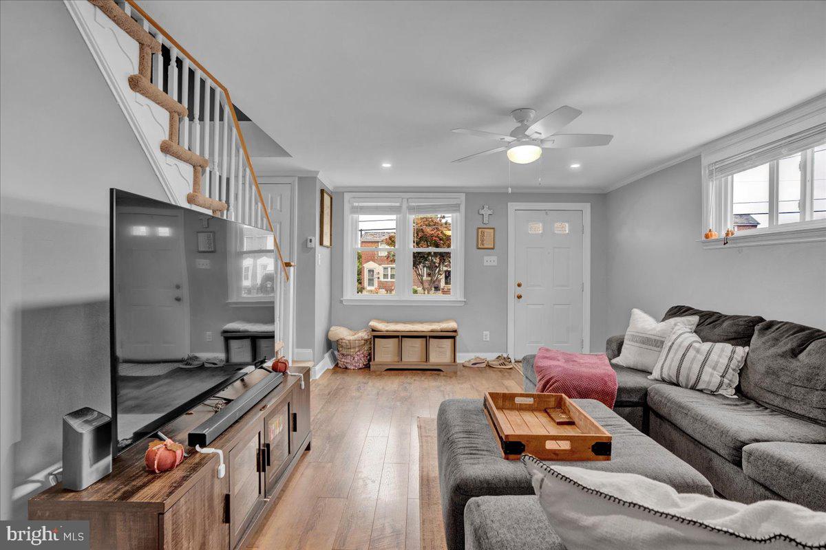 1130 Oakwood Dr