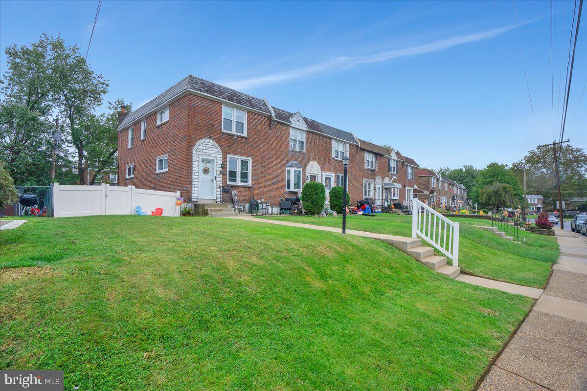 1130 Oakwood Dr