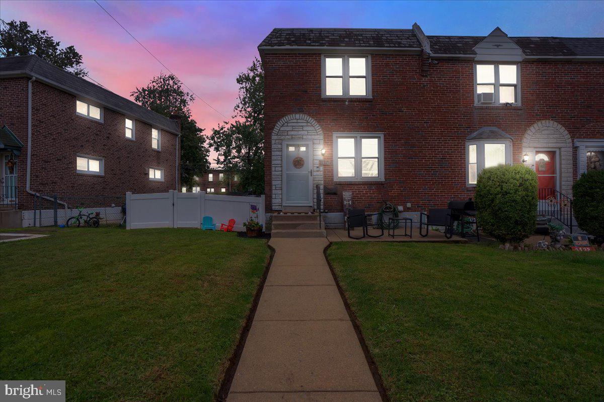 1130 Oakwood Dr
