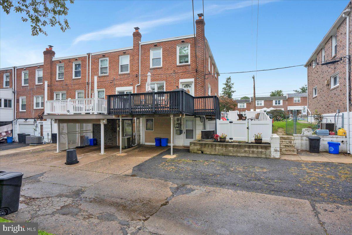 1130 Oakwood Dr