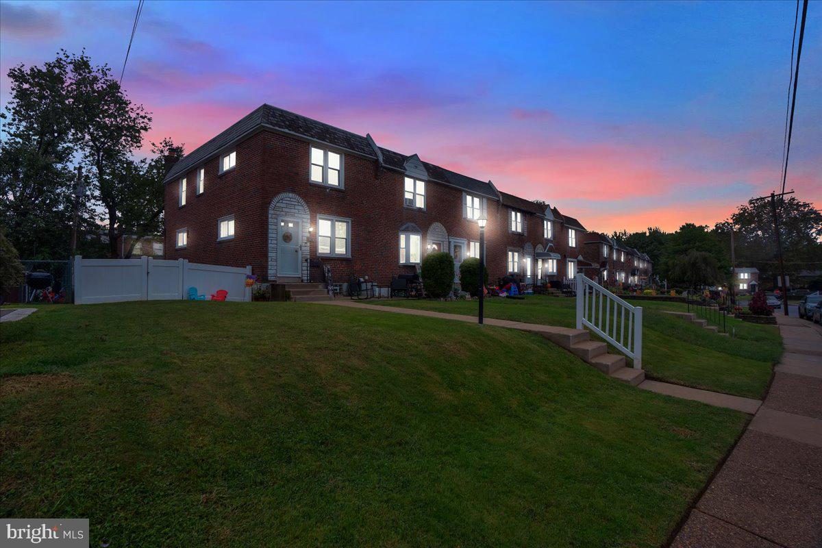 1130 Oakwood Dr