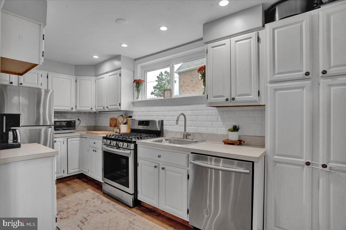 1130 Oakwood Dr