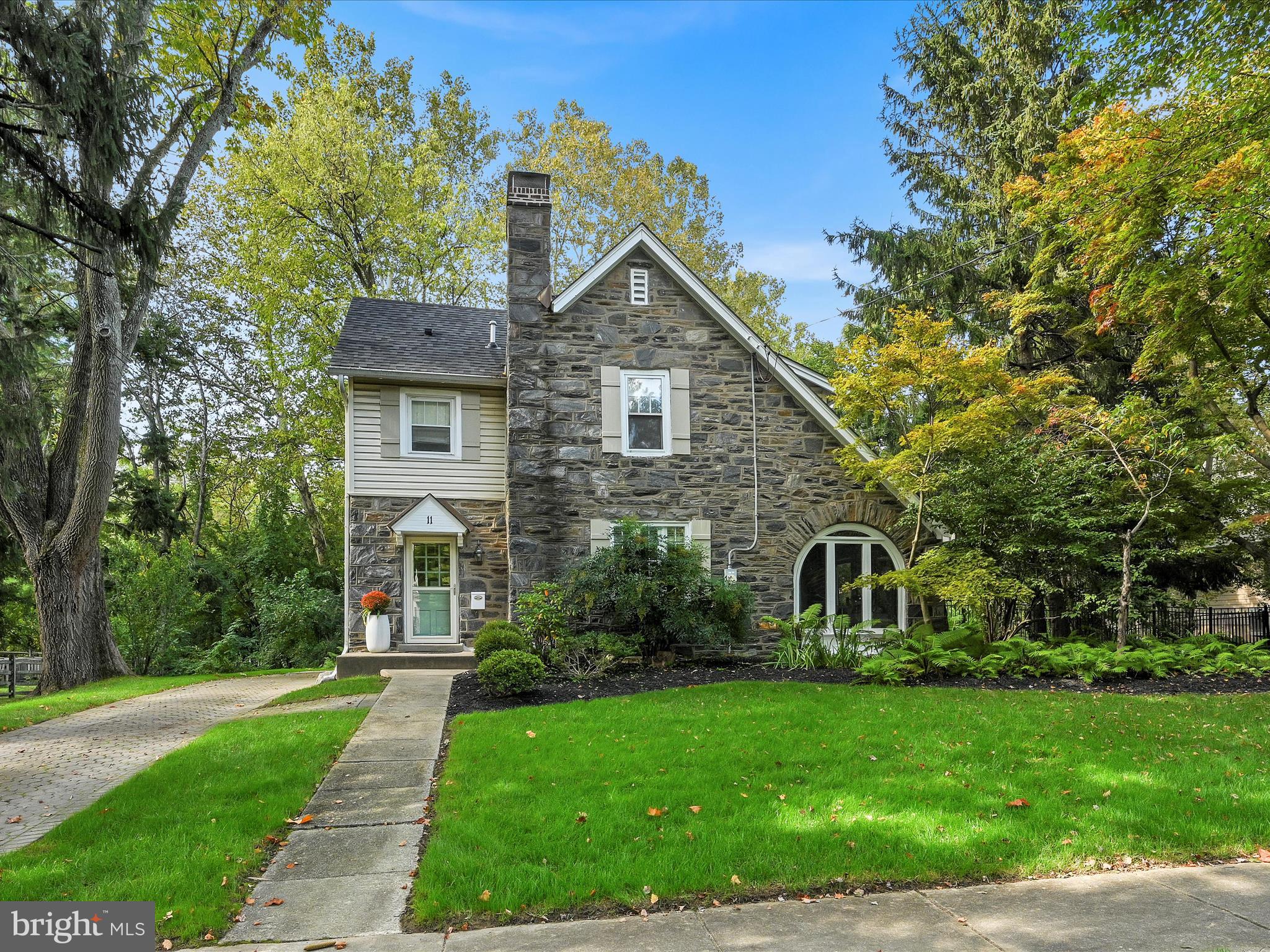 11 Arthur Road