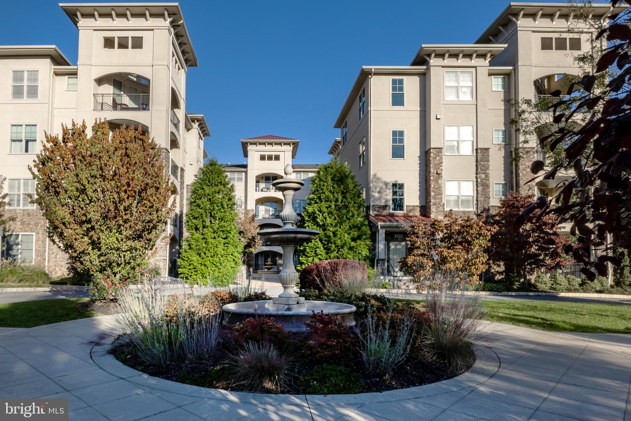 122 Cornerstone Dr #122