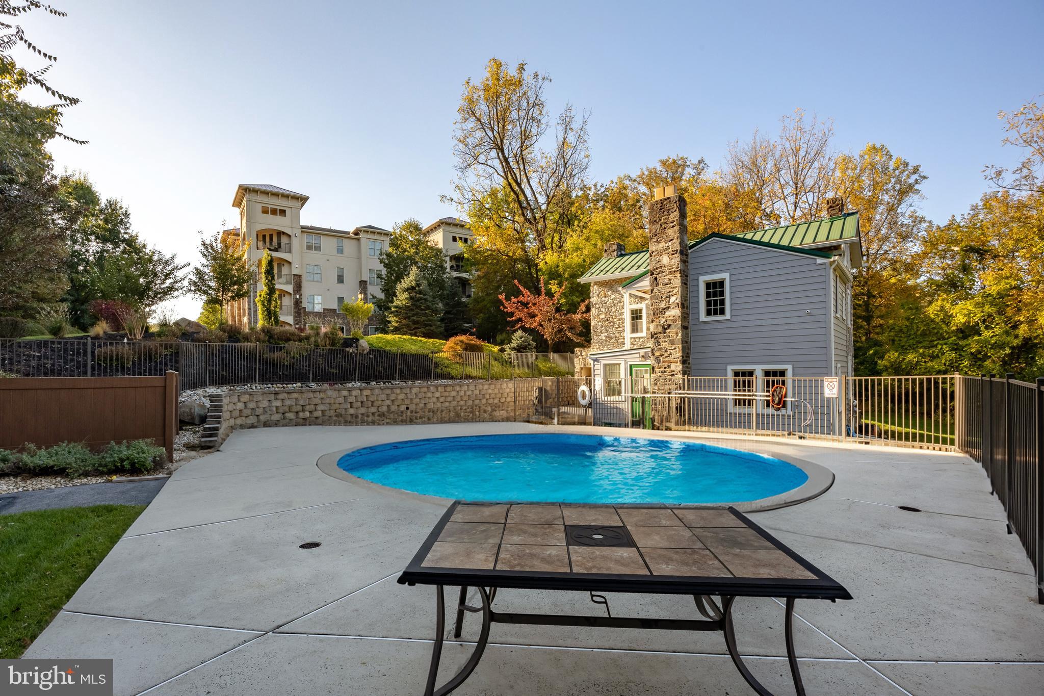122 Cornerstone Dr #122