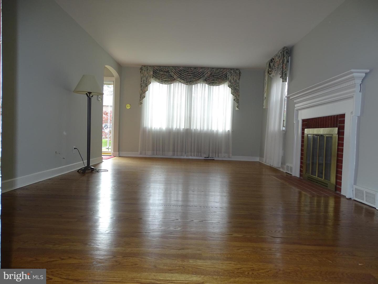 213 James Dr