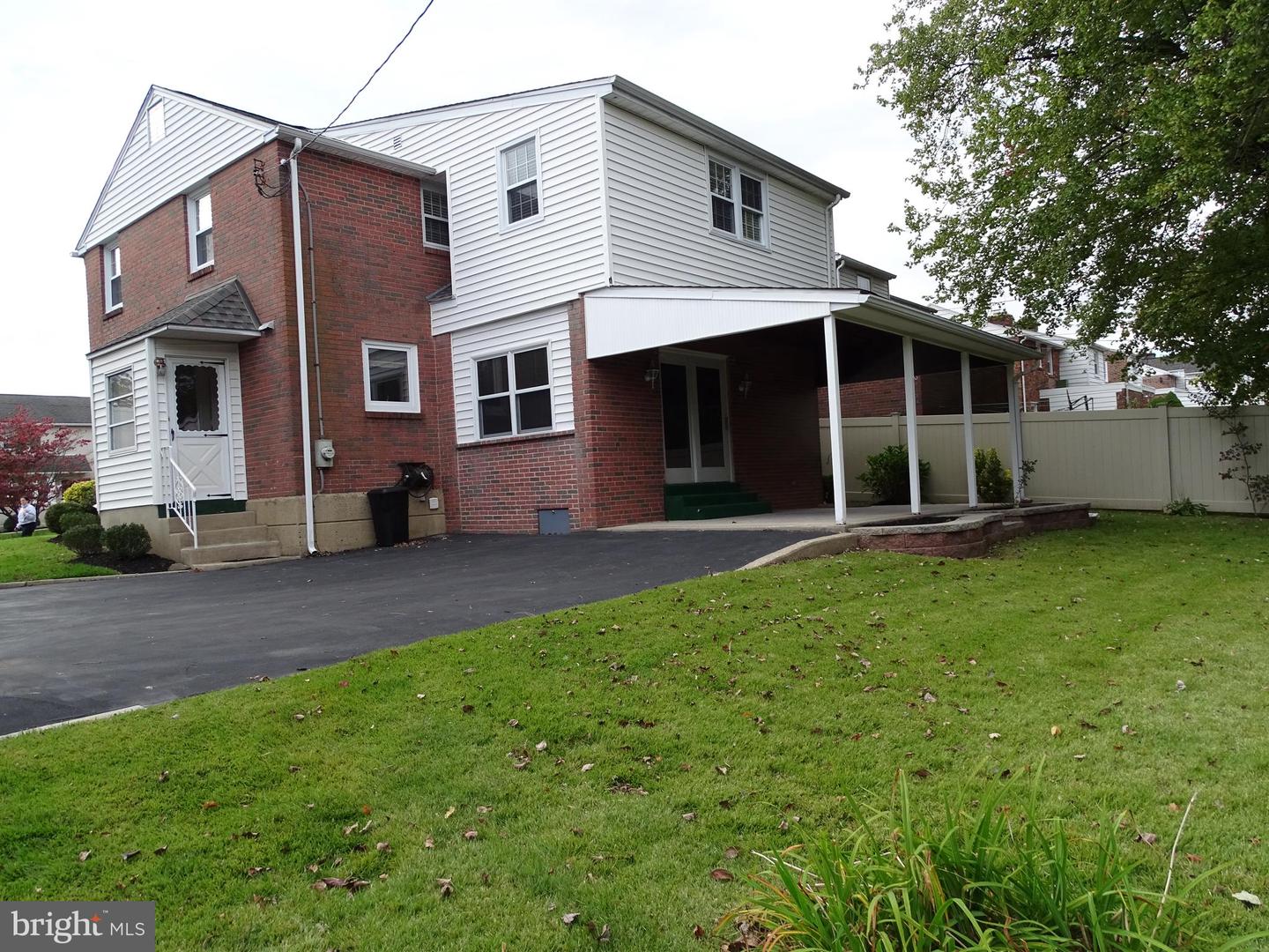 213 James Dr
