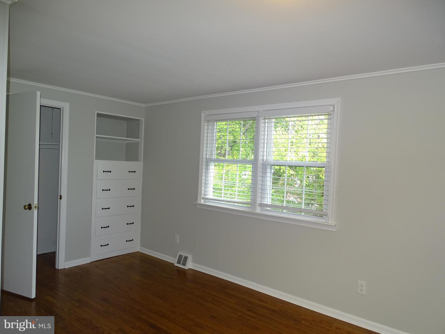 213 James Dr