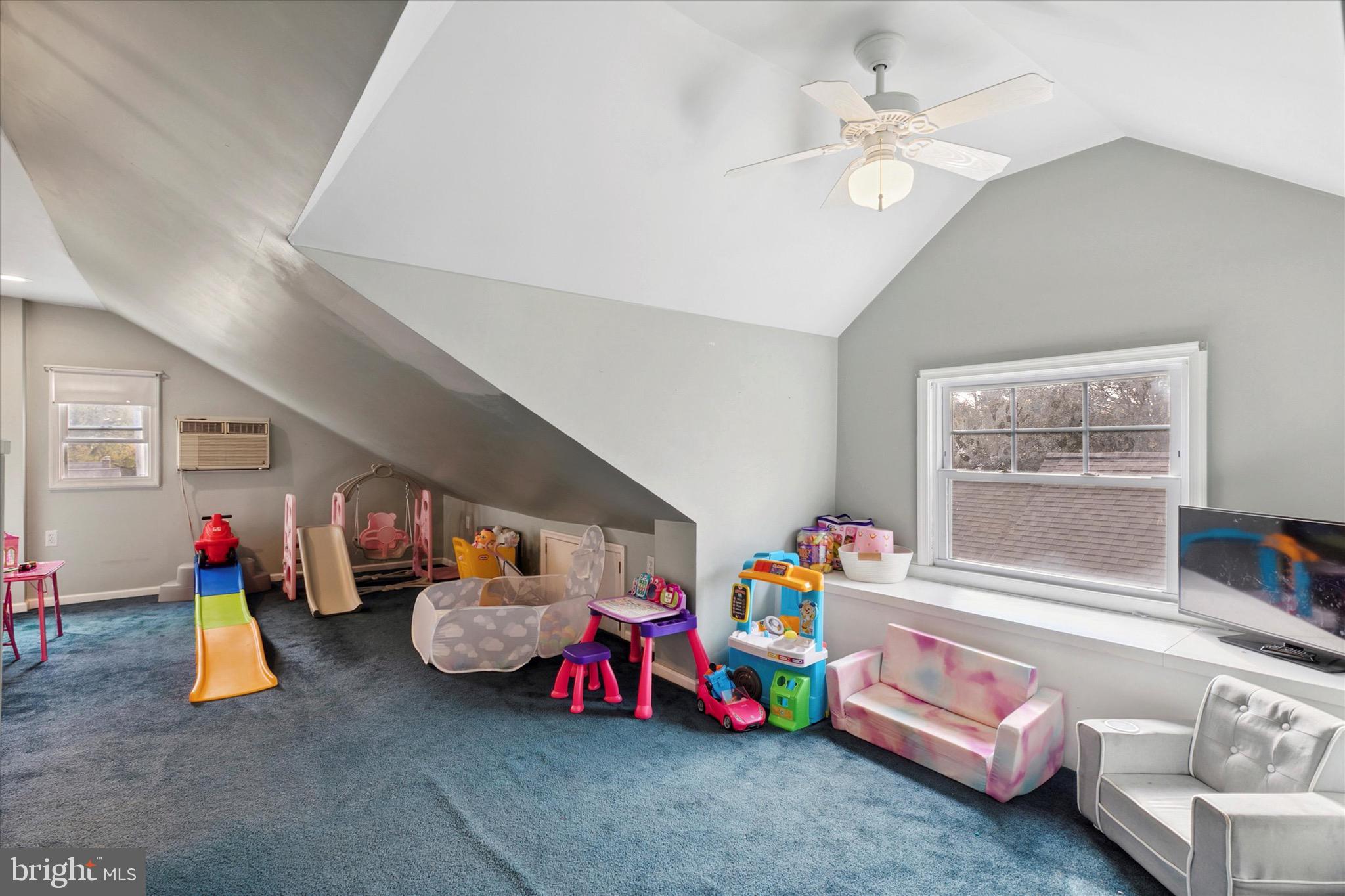 55 W Marthart Ave