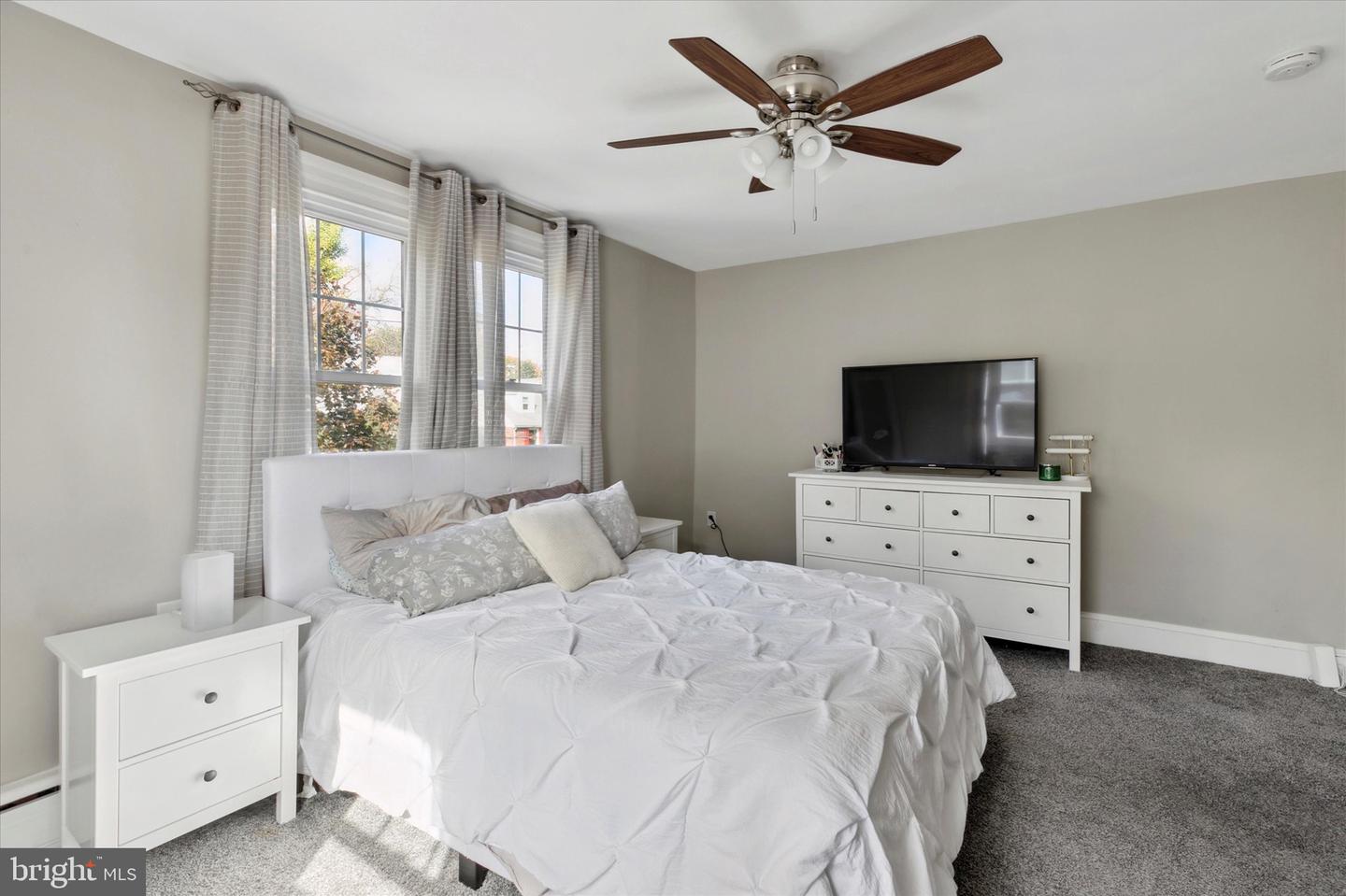 55 W Marthart Ave