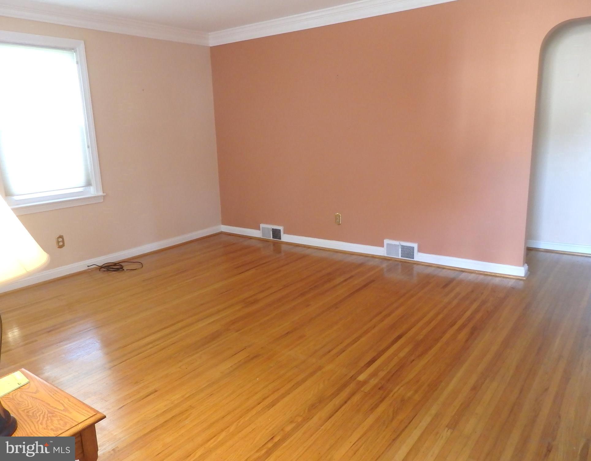544 Lawrence Rd