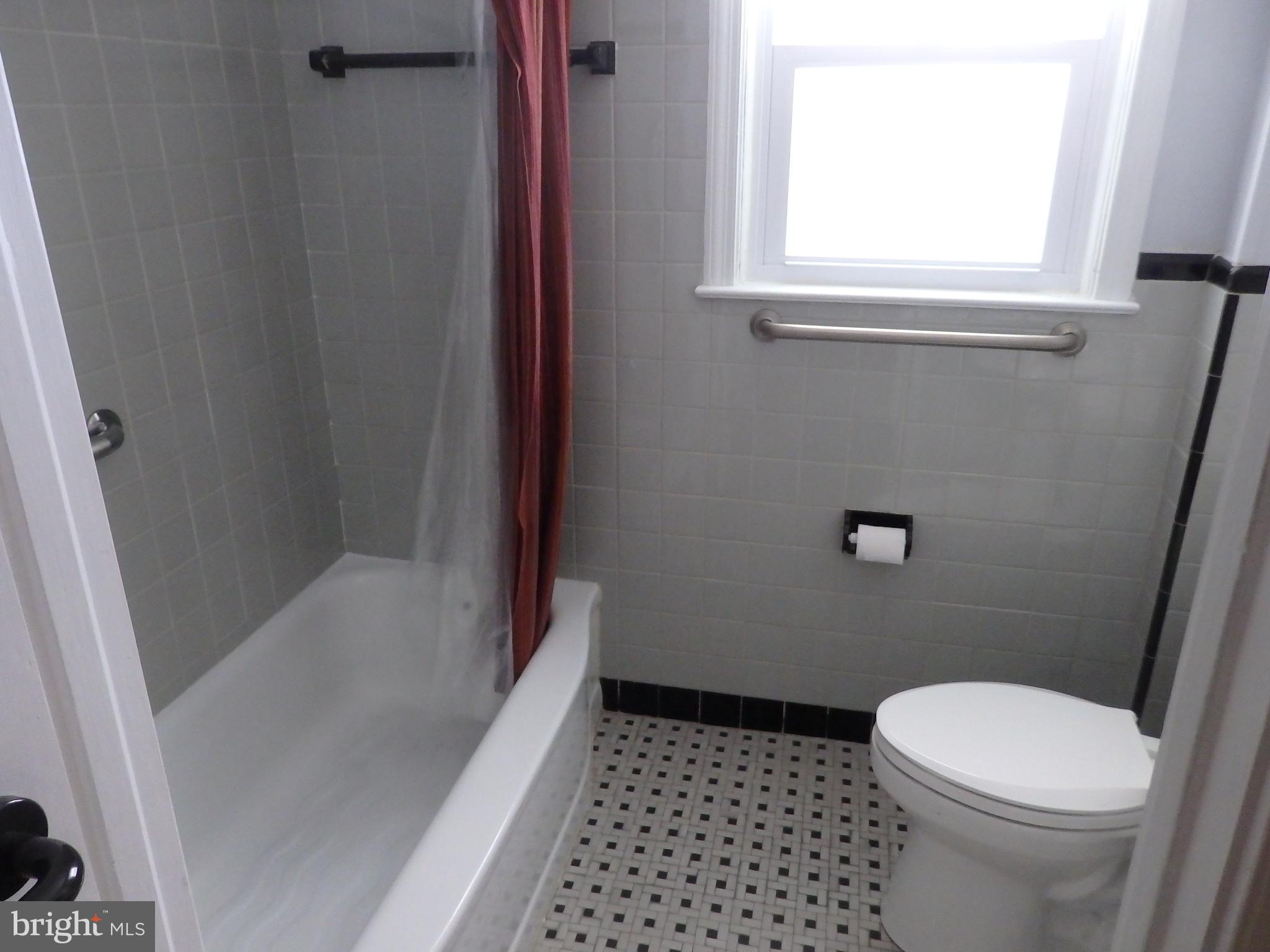 544 Lawrence Rd