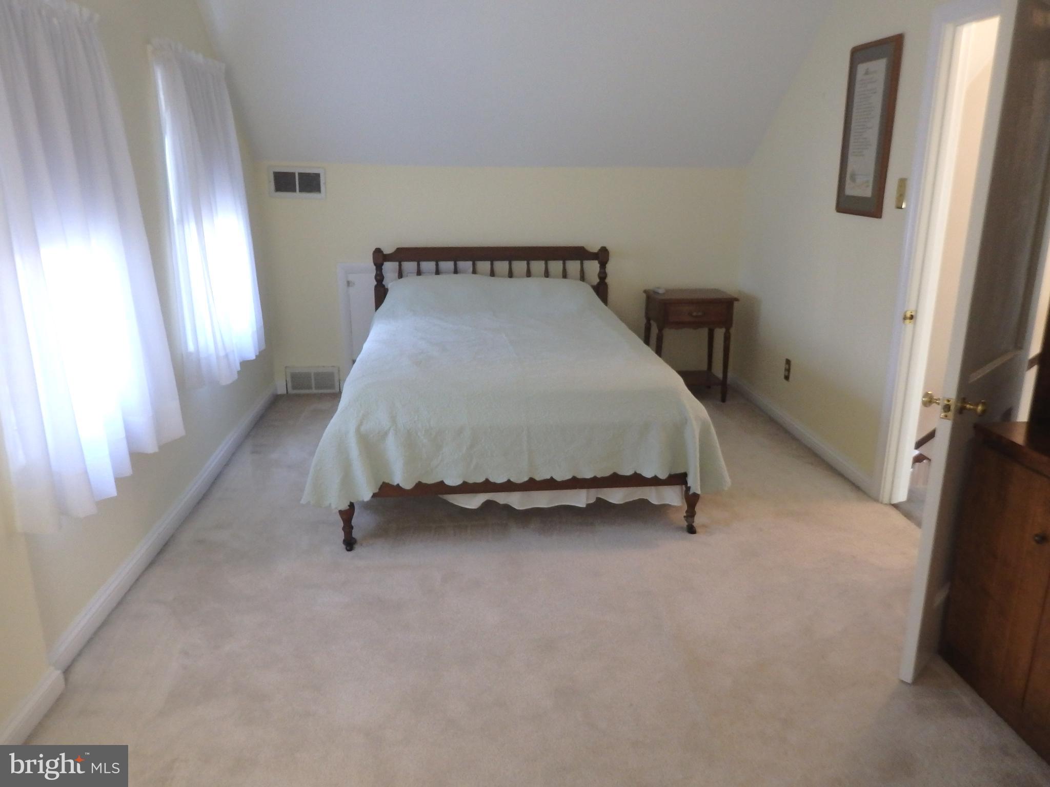 544 Lawrence Rd