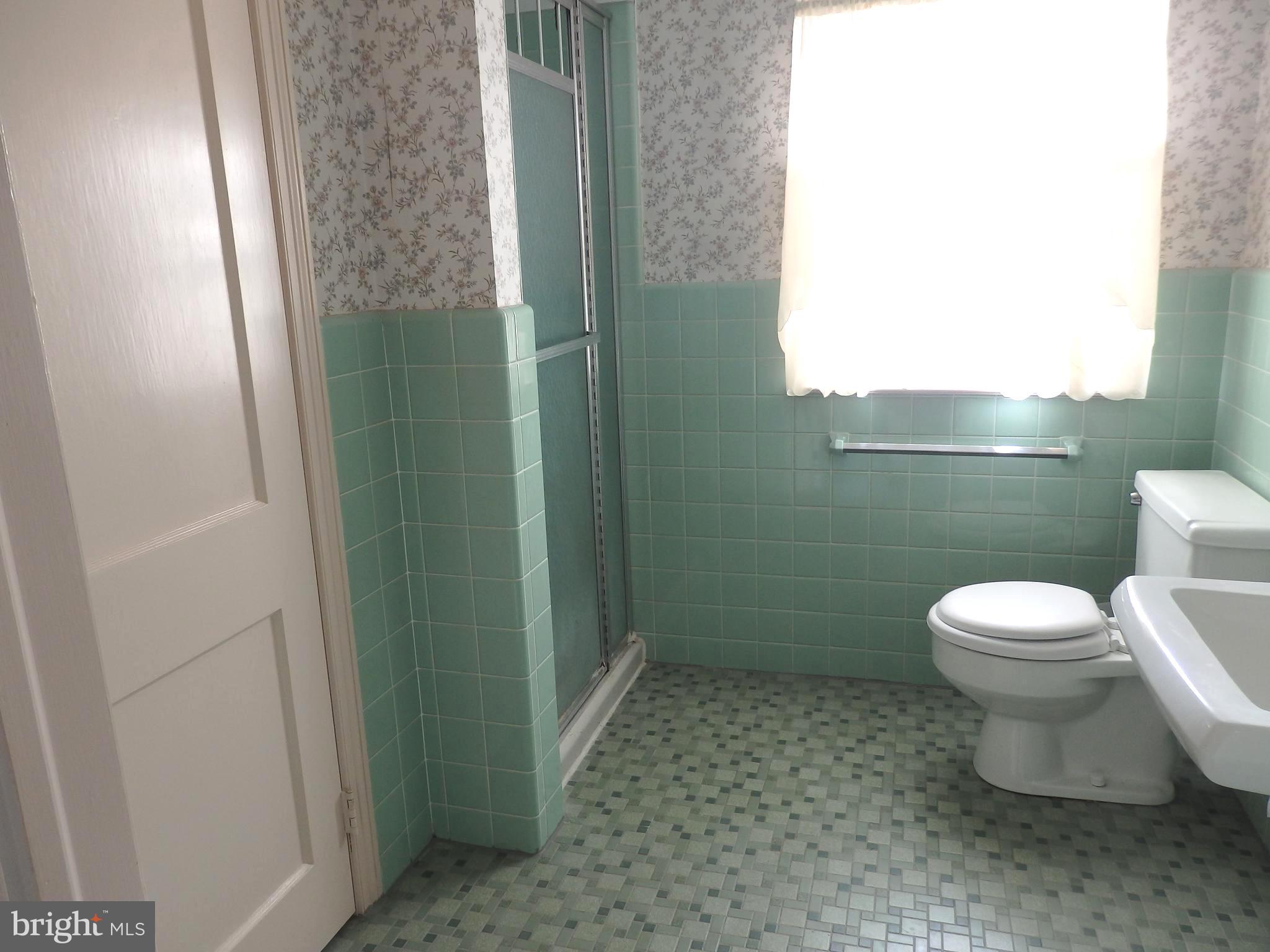 544 Lawrence Rd