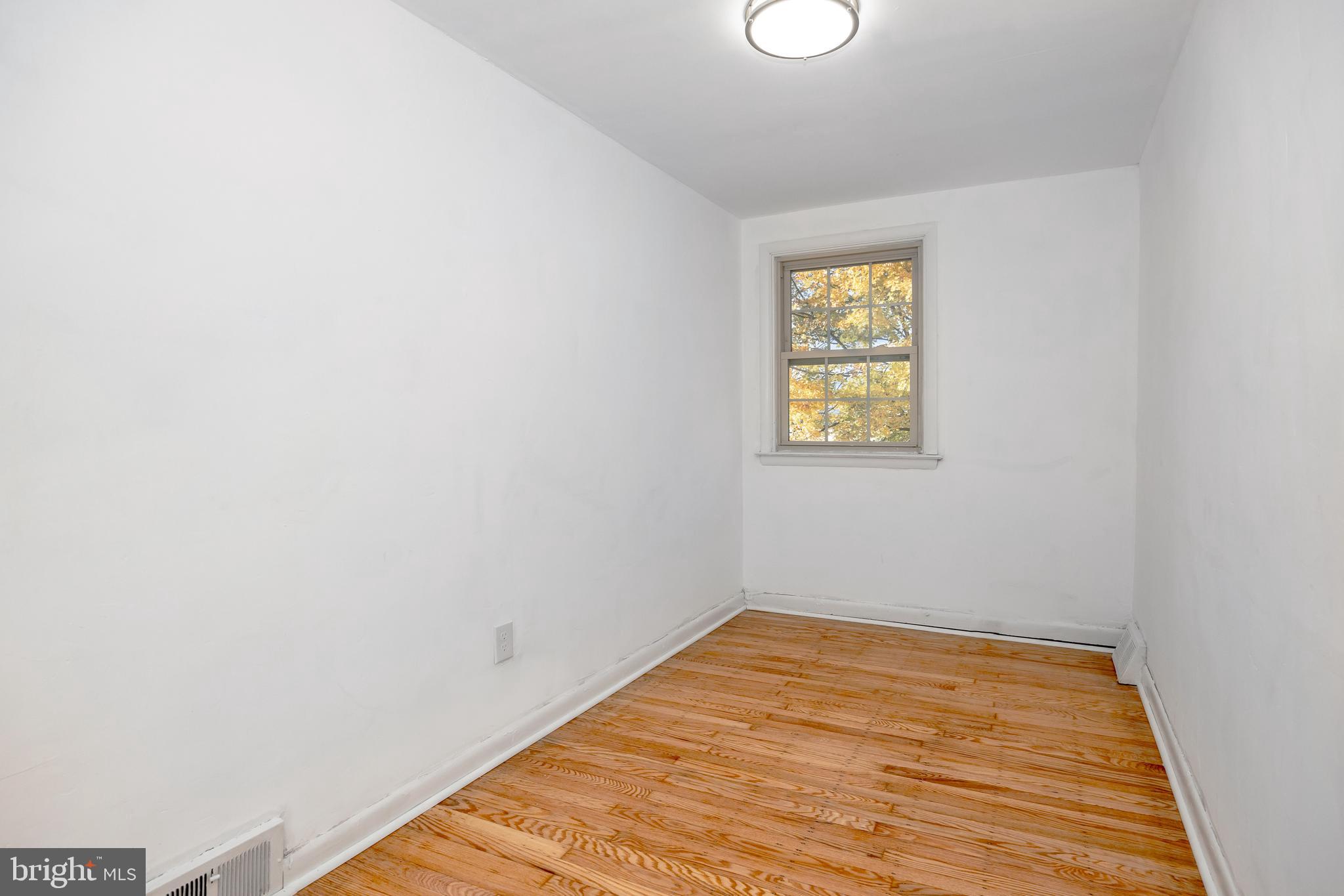 323 Prospect Ave