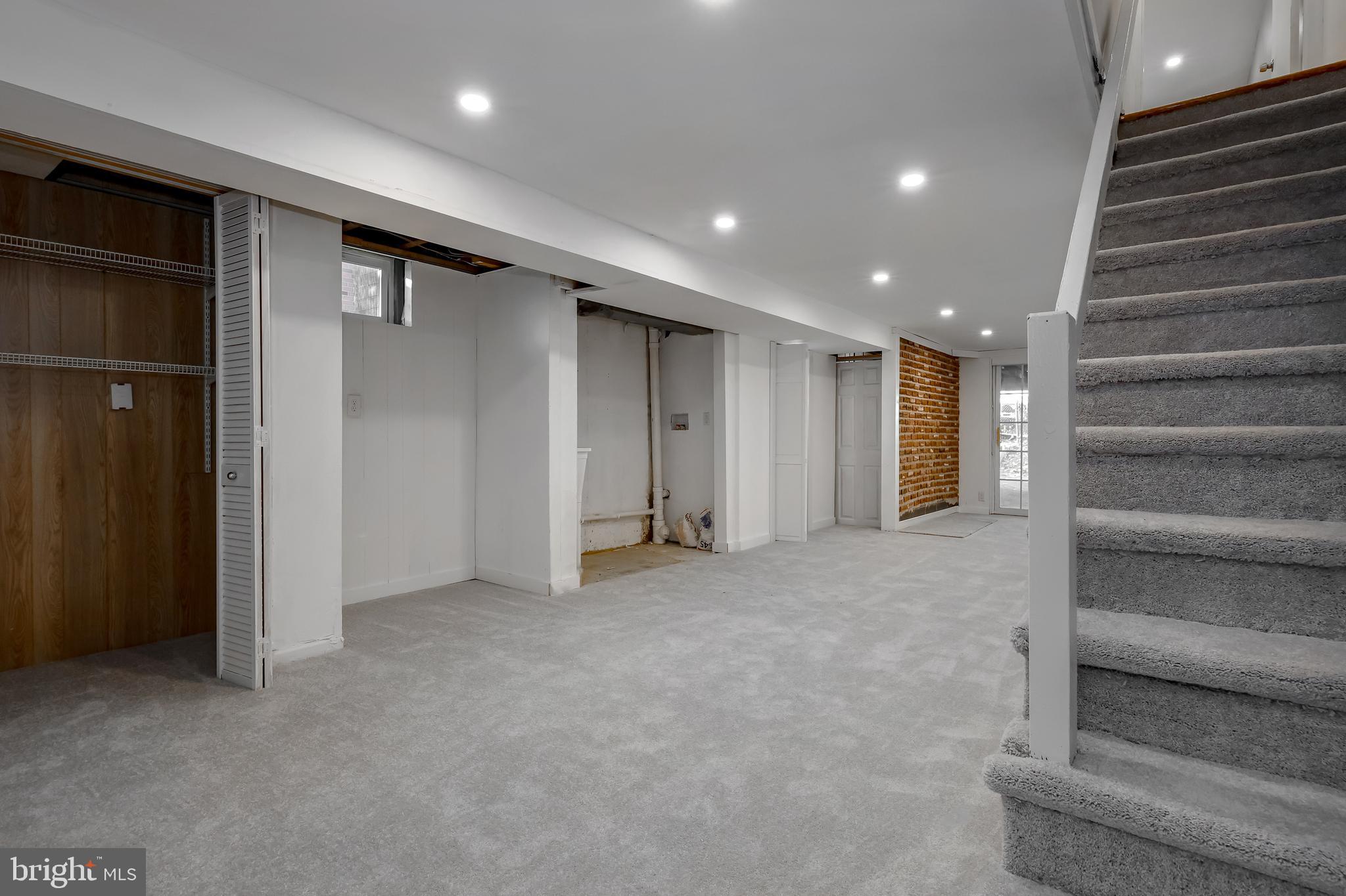 323 Prospect Ave