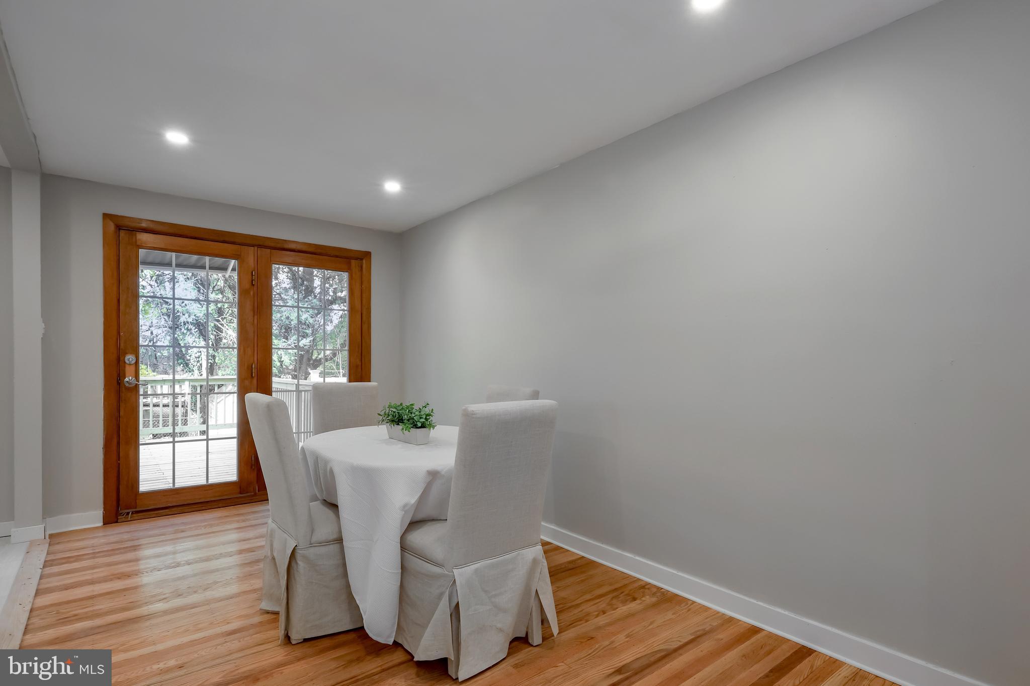 323 Prospect Ave