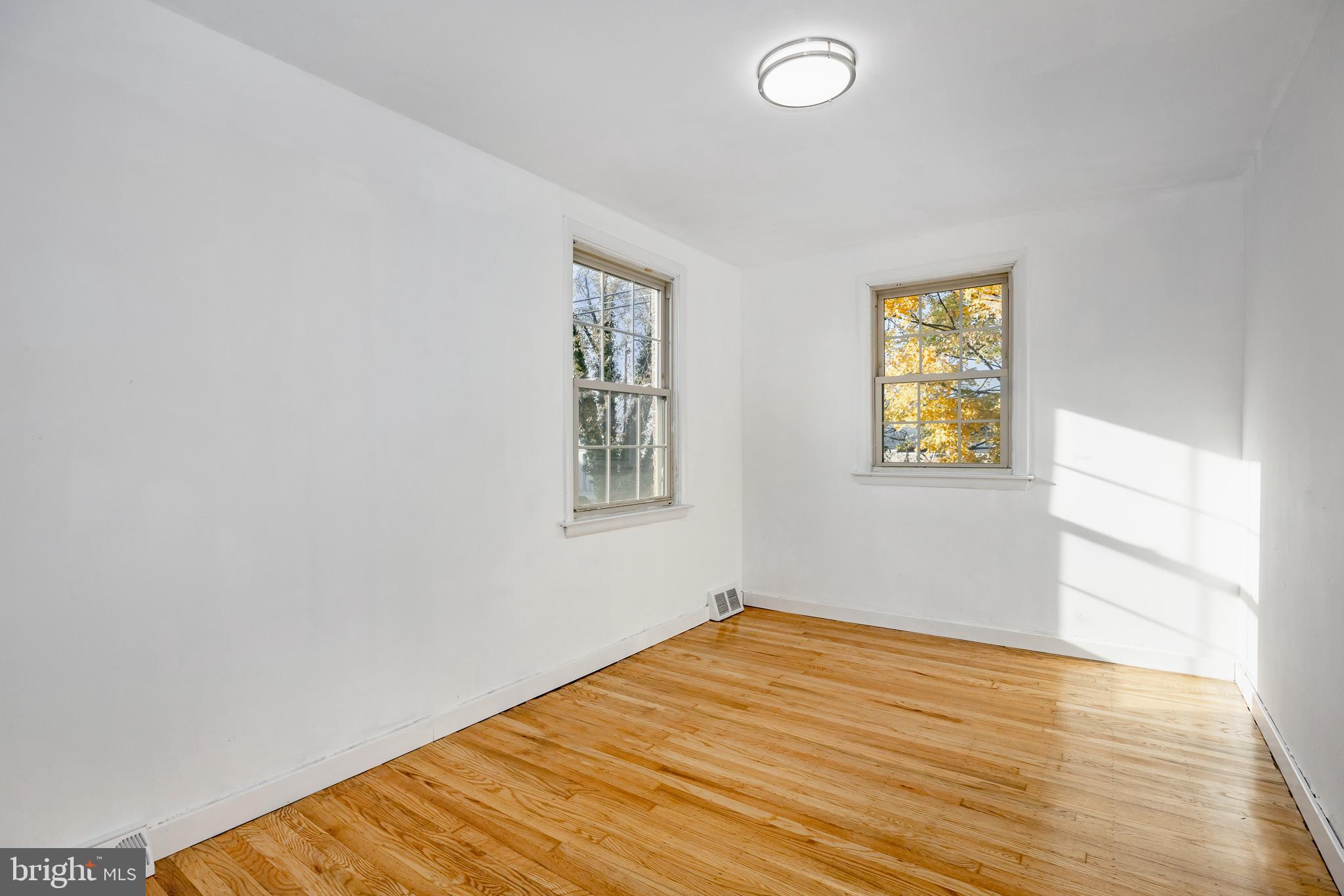 323 Prospect Ave