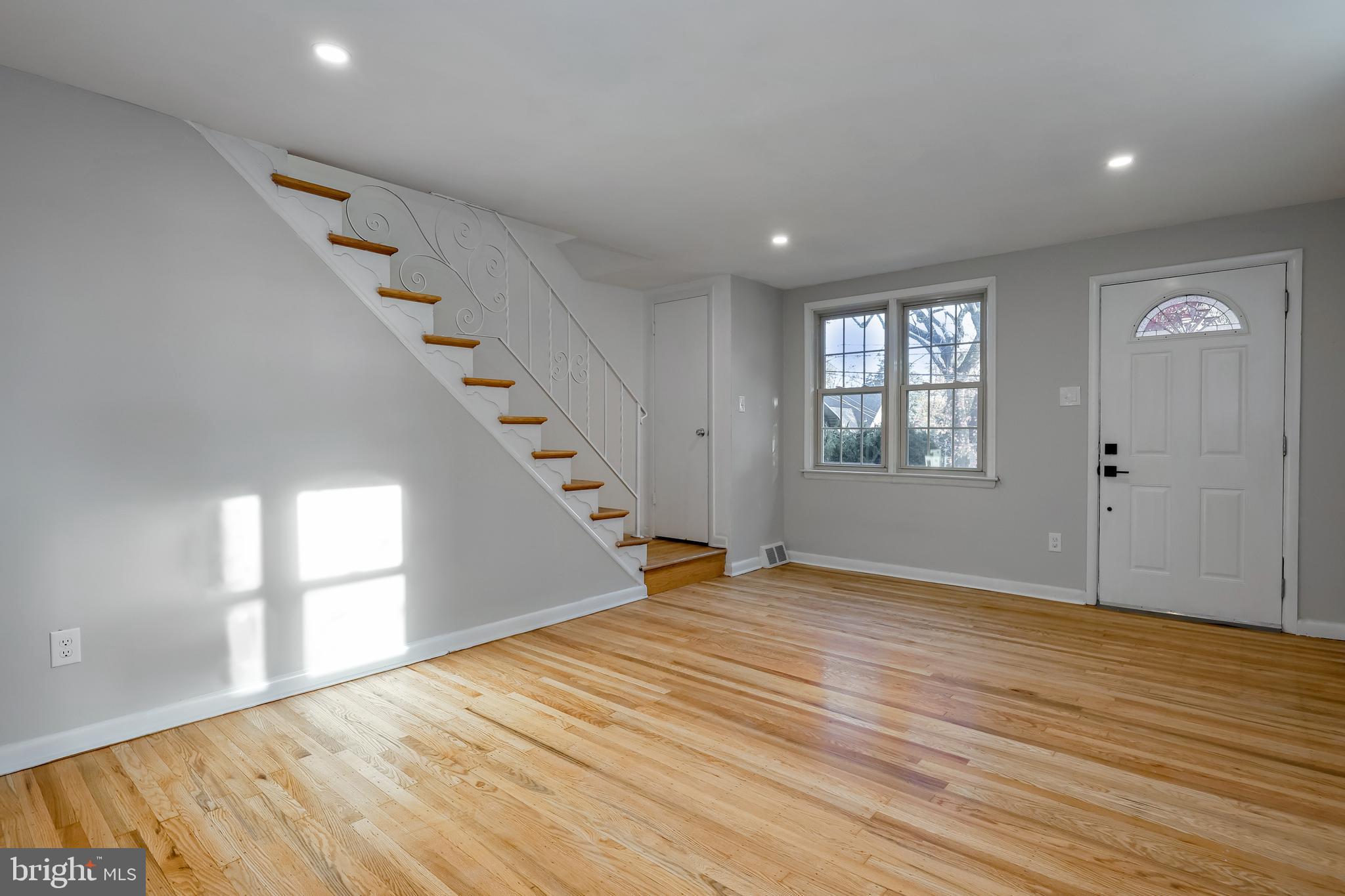 323 Prospect Ave
