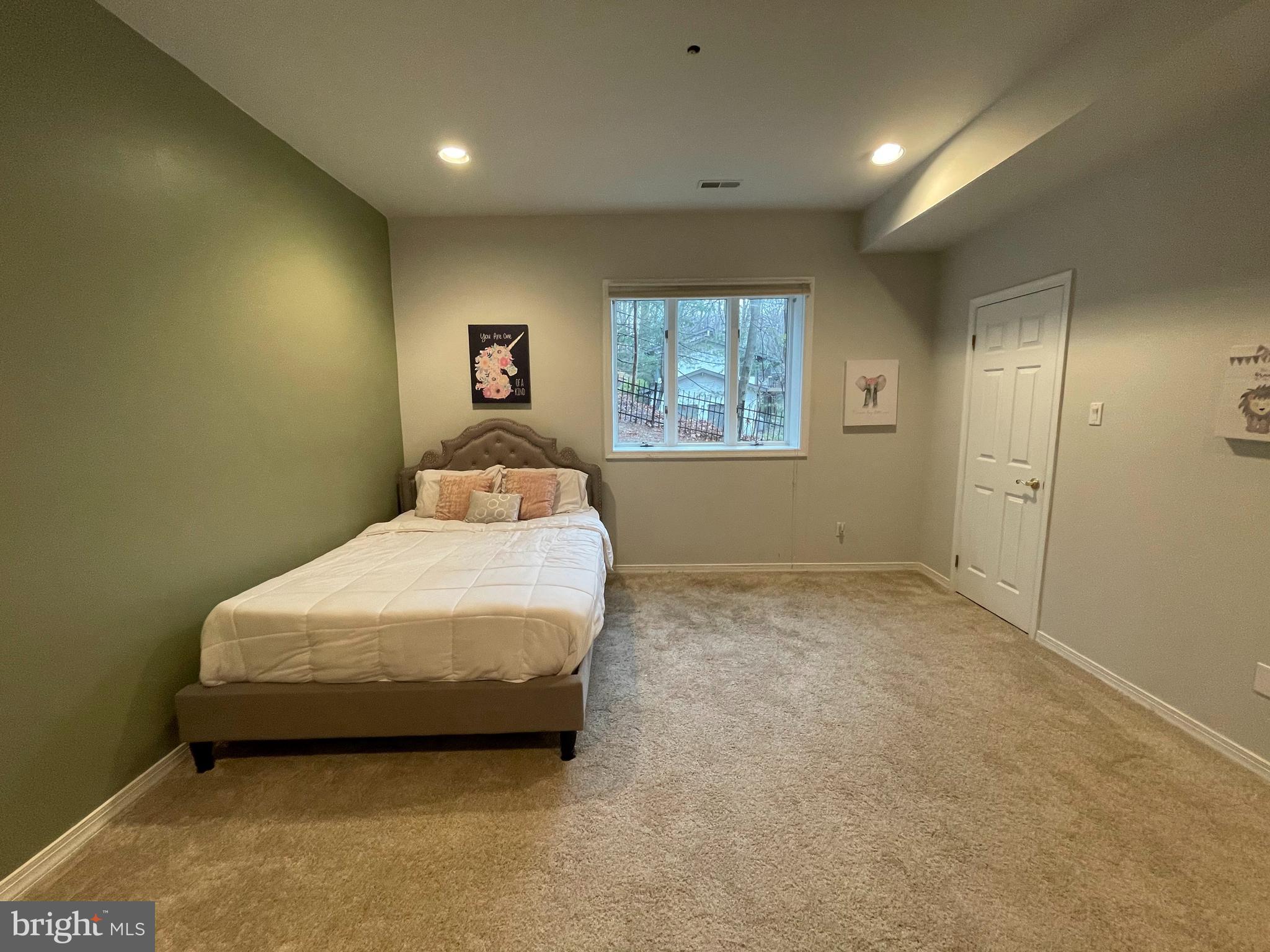 3300 Sawmill Rd
