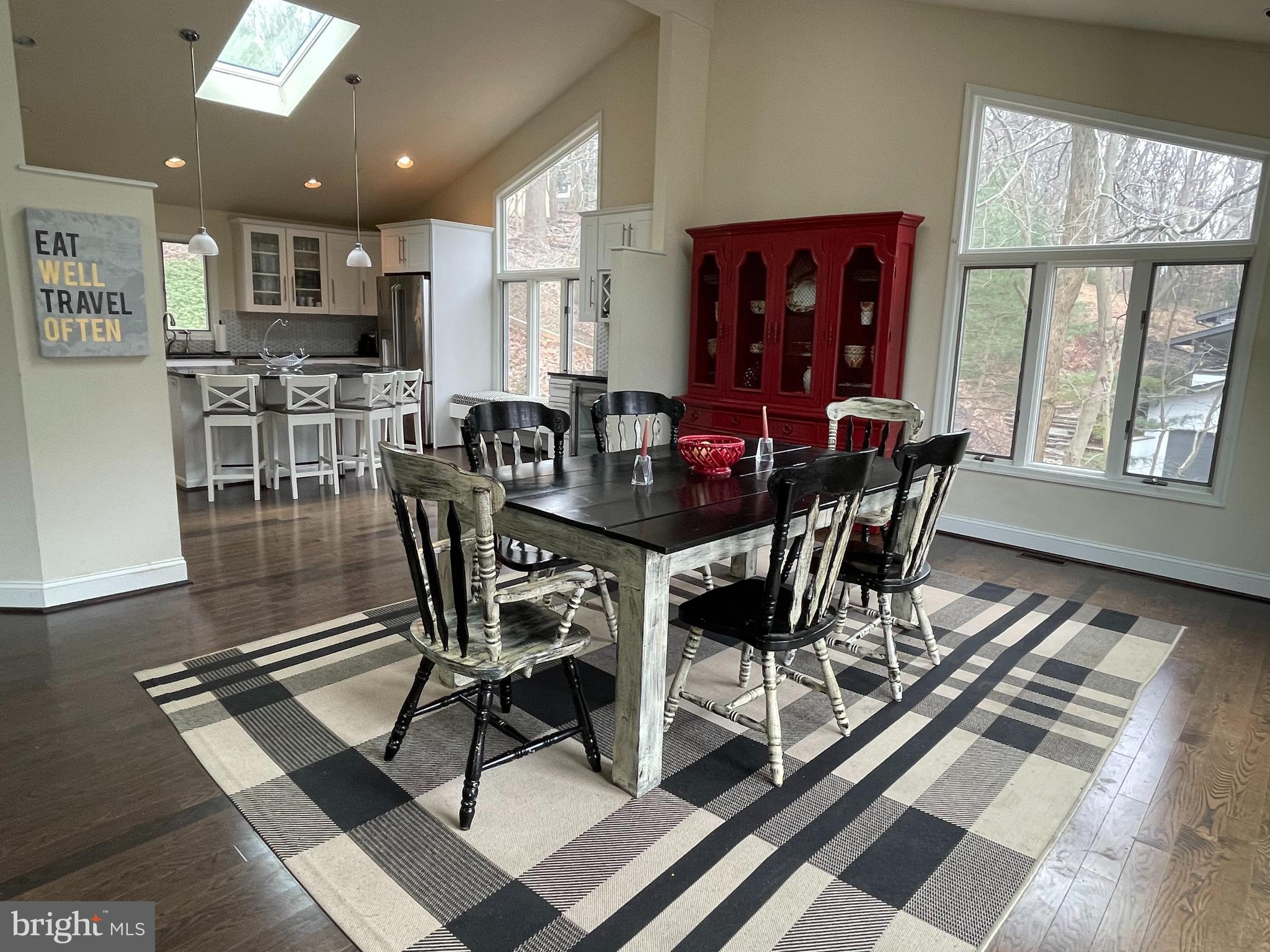 3300 Sawmill Rd