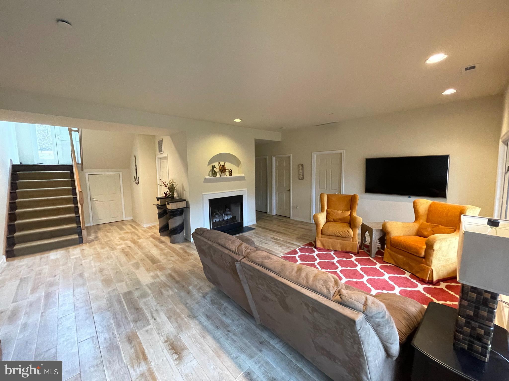 3300 Sawmill Rd