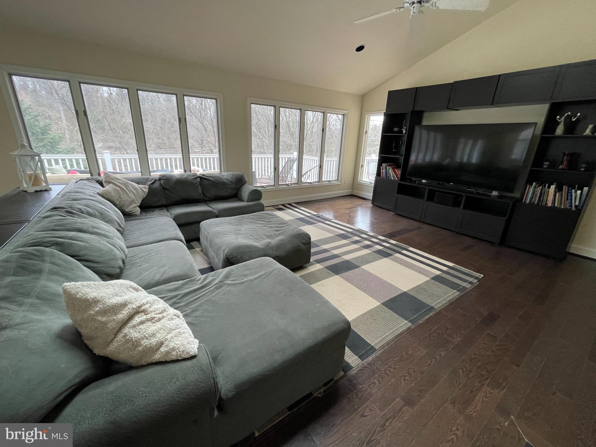 3300 Sawmill Rd