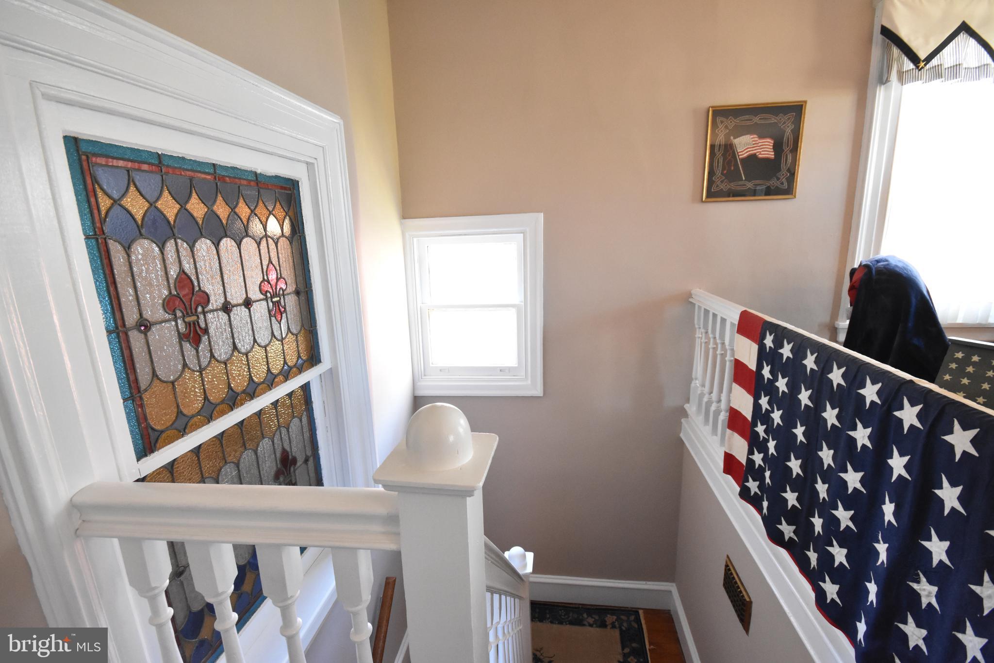 33 E Greenwood Ave