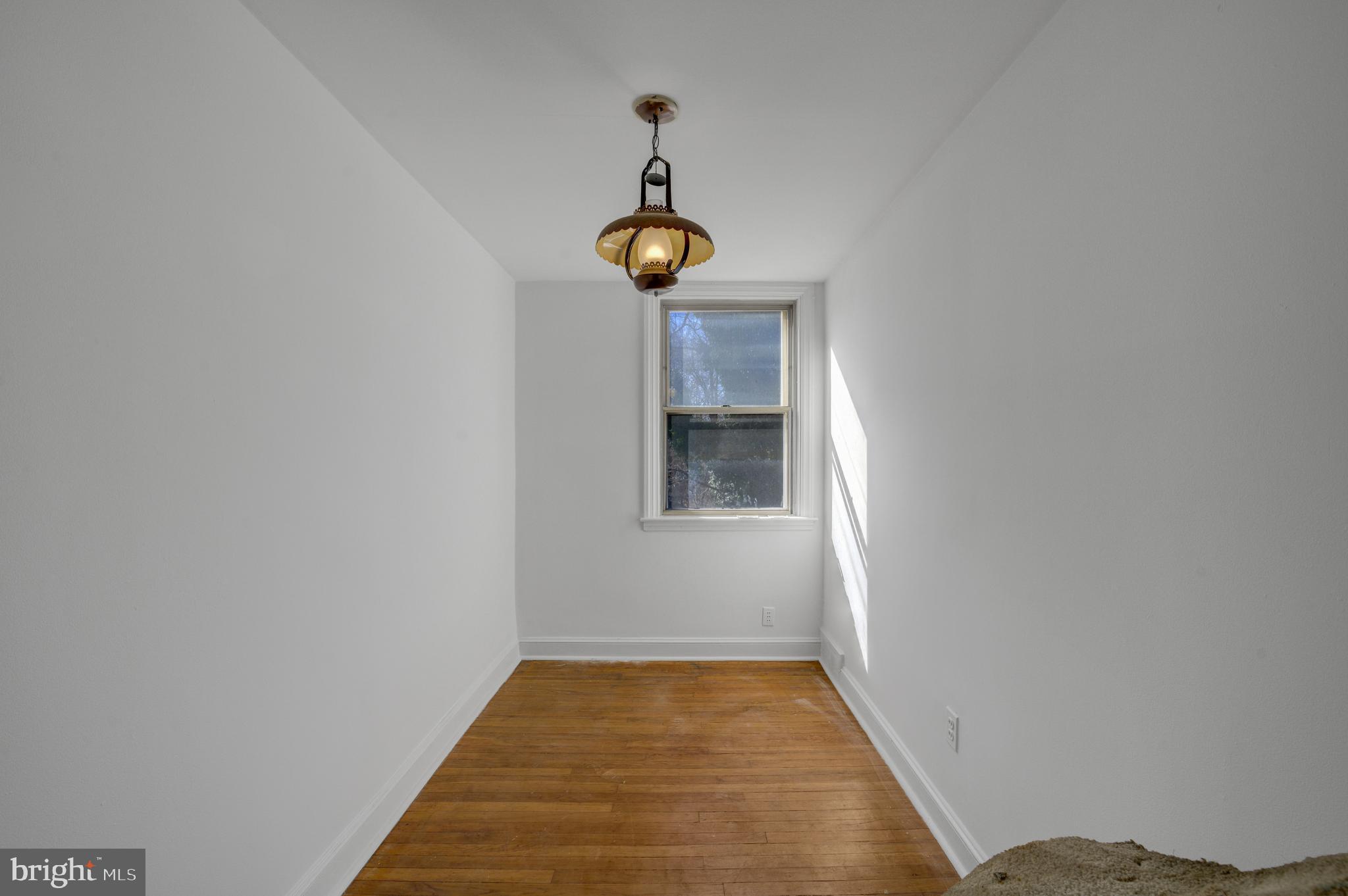 1046 S Lynbrook Rd