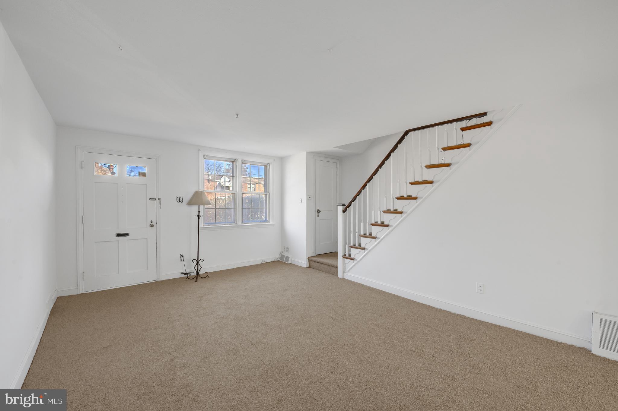 1046 S Lynbrook Rd