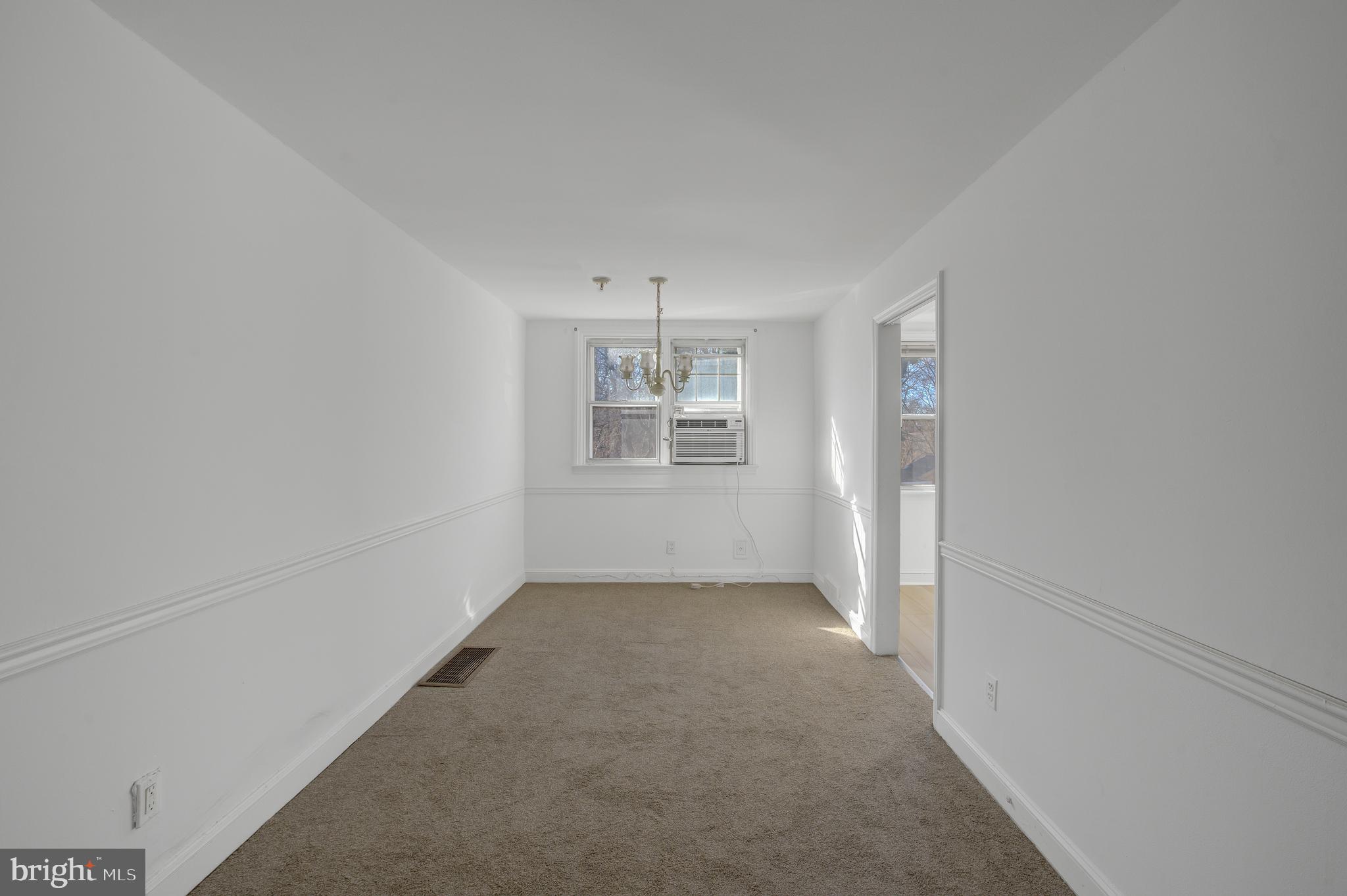 1046 S Lynbrook Rd