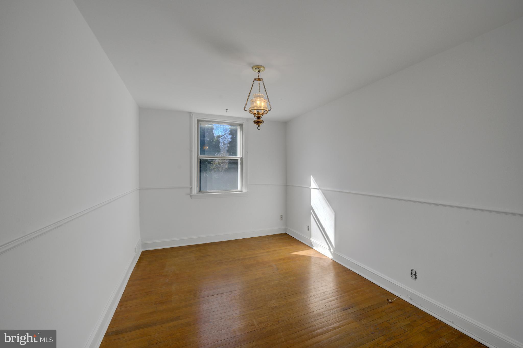 1046 S Lynbrook Rd