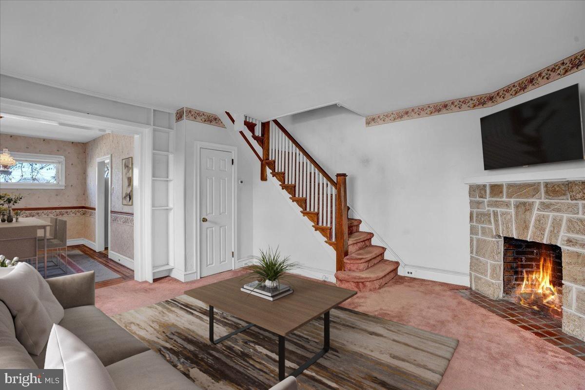 1221 Harding Dr