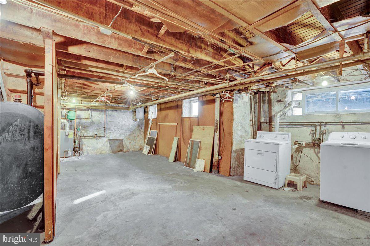 1221 Harding Dr