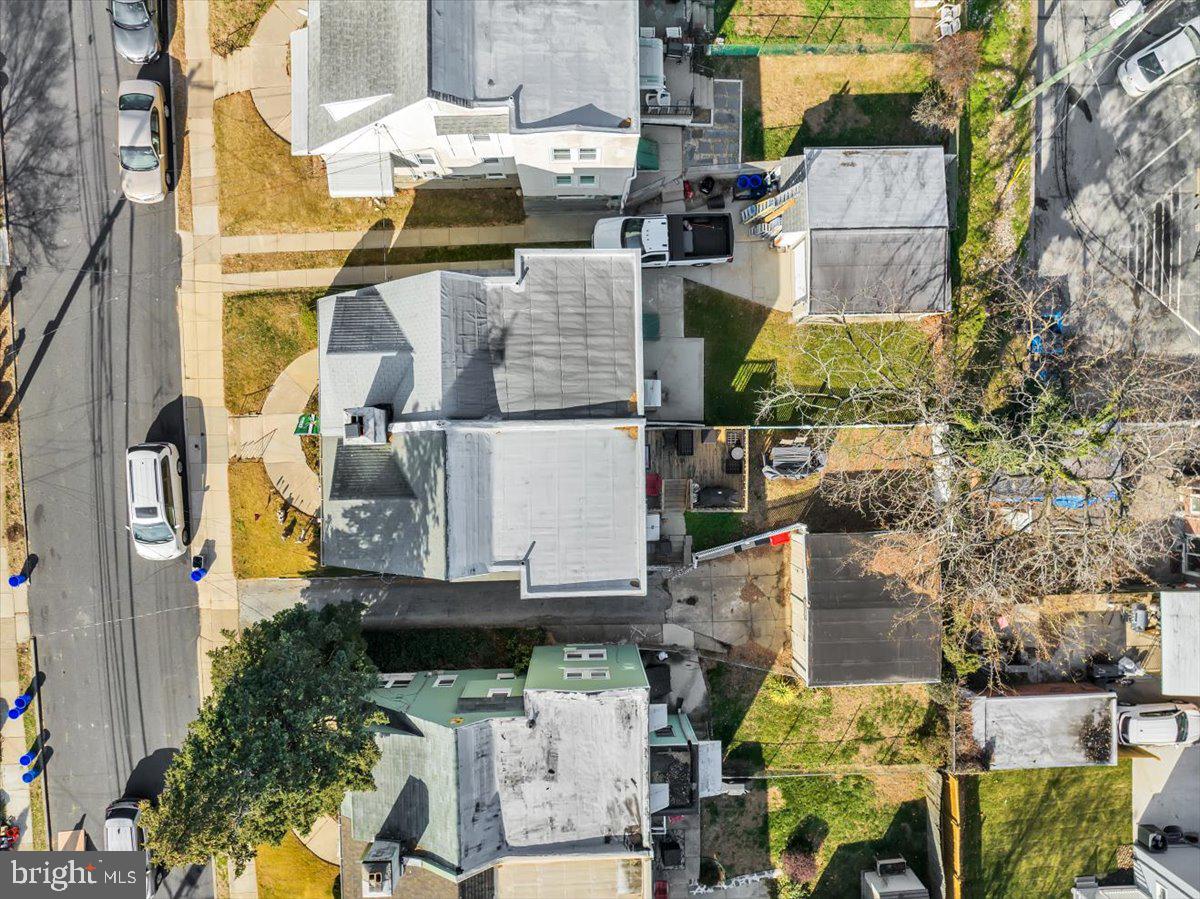 1221 Harding Dr