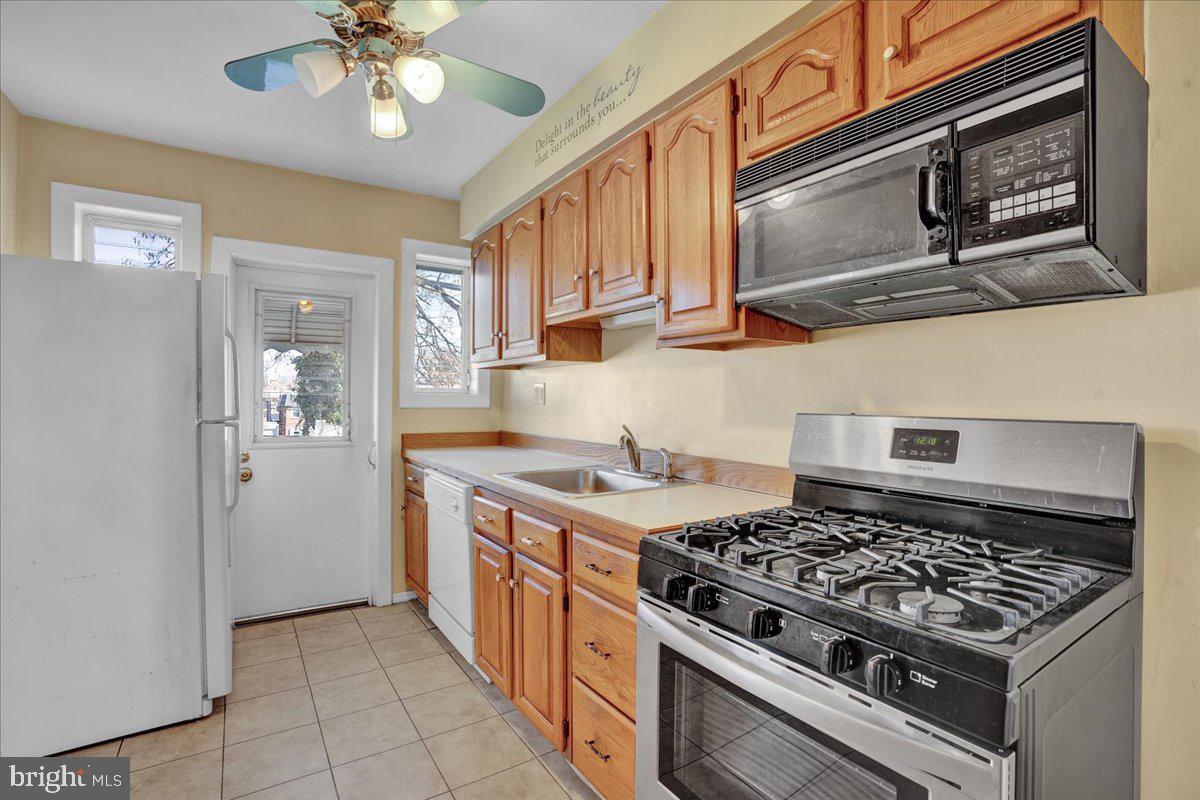 1221 Harding Dr