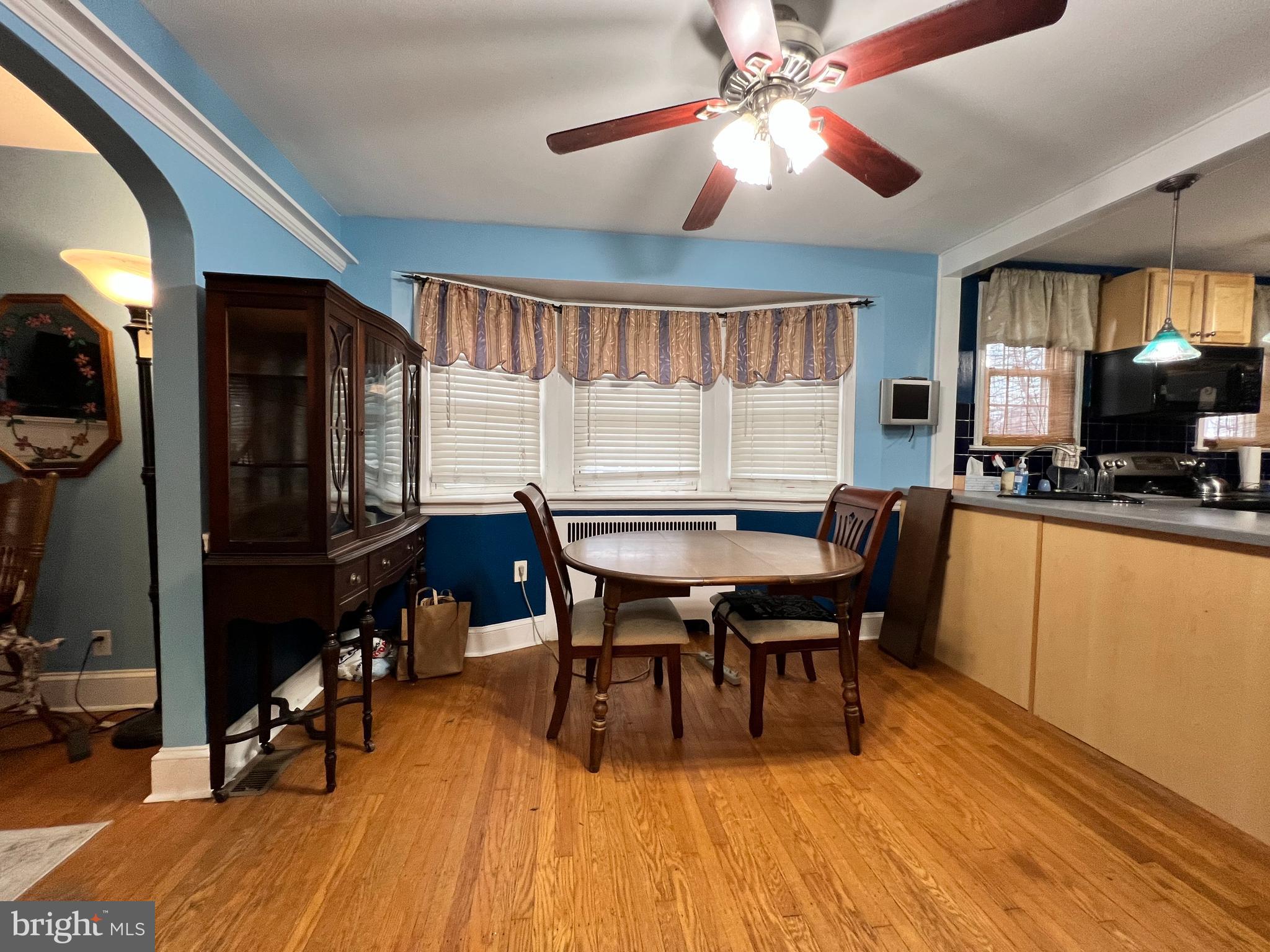 133 N Mansfield Ave