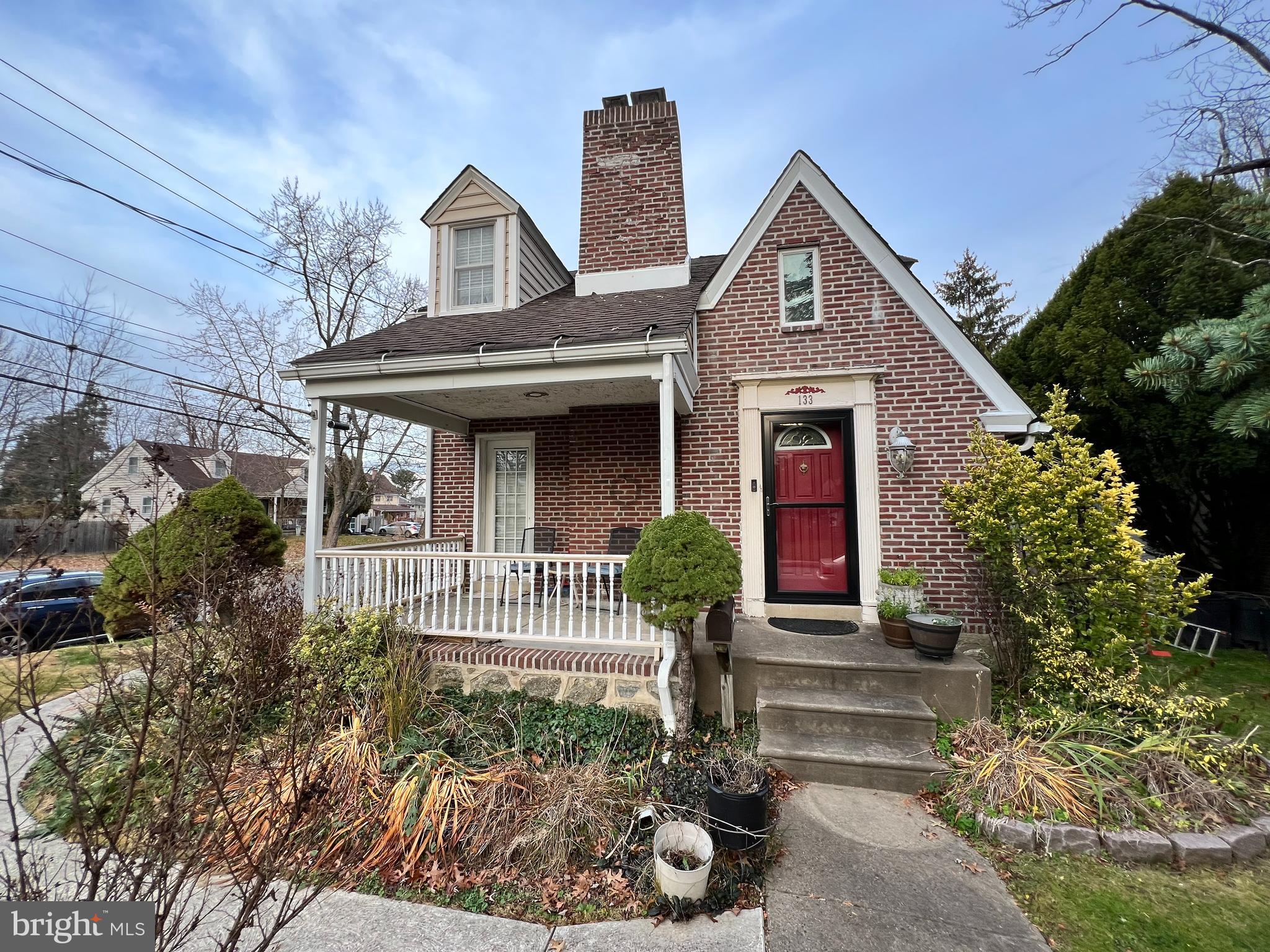 133 N Mansfield Ave