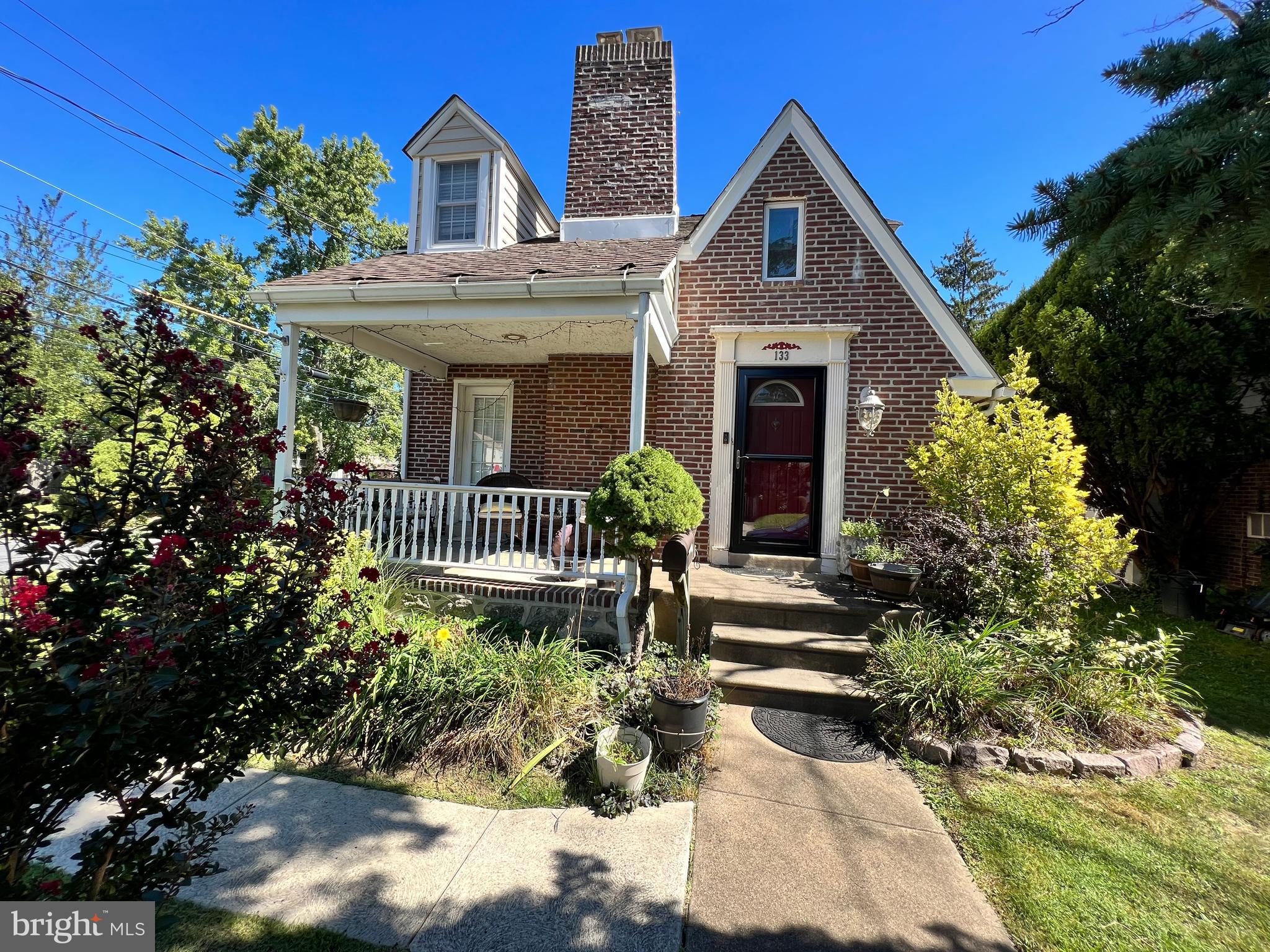 133 N Mansfield Ave