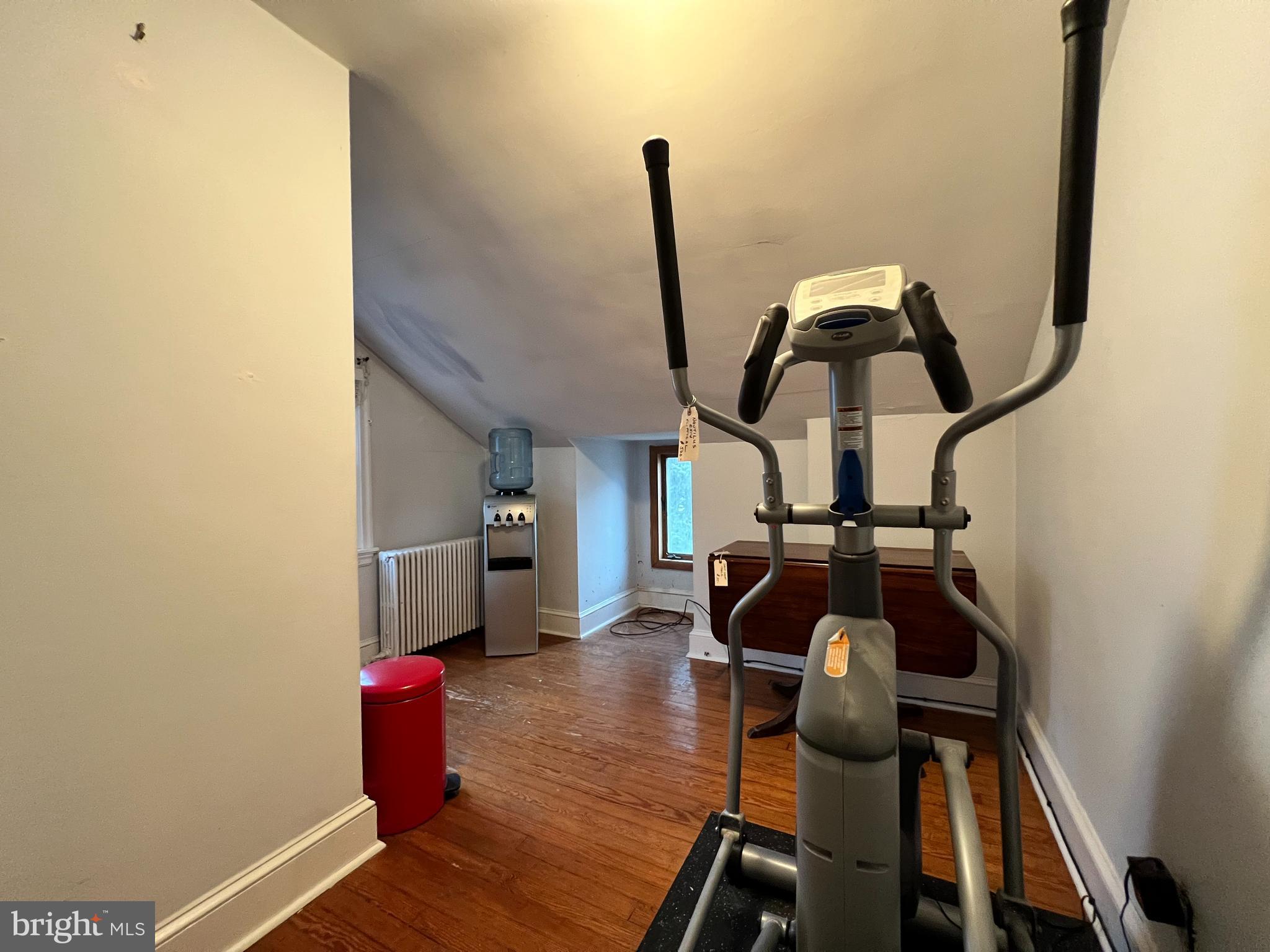 133 N Mansfield Ave