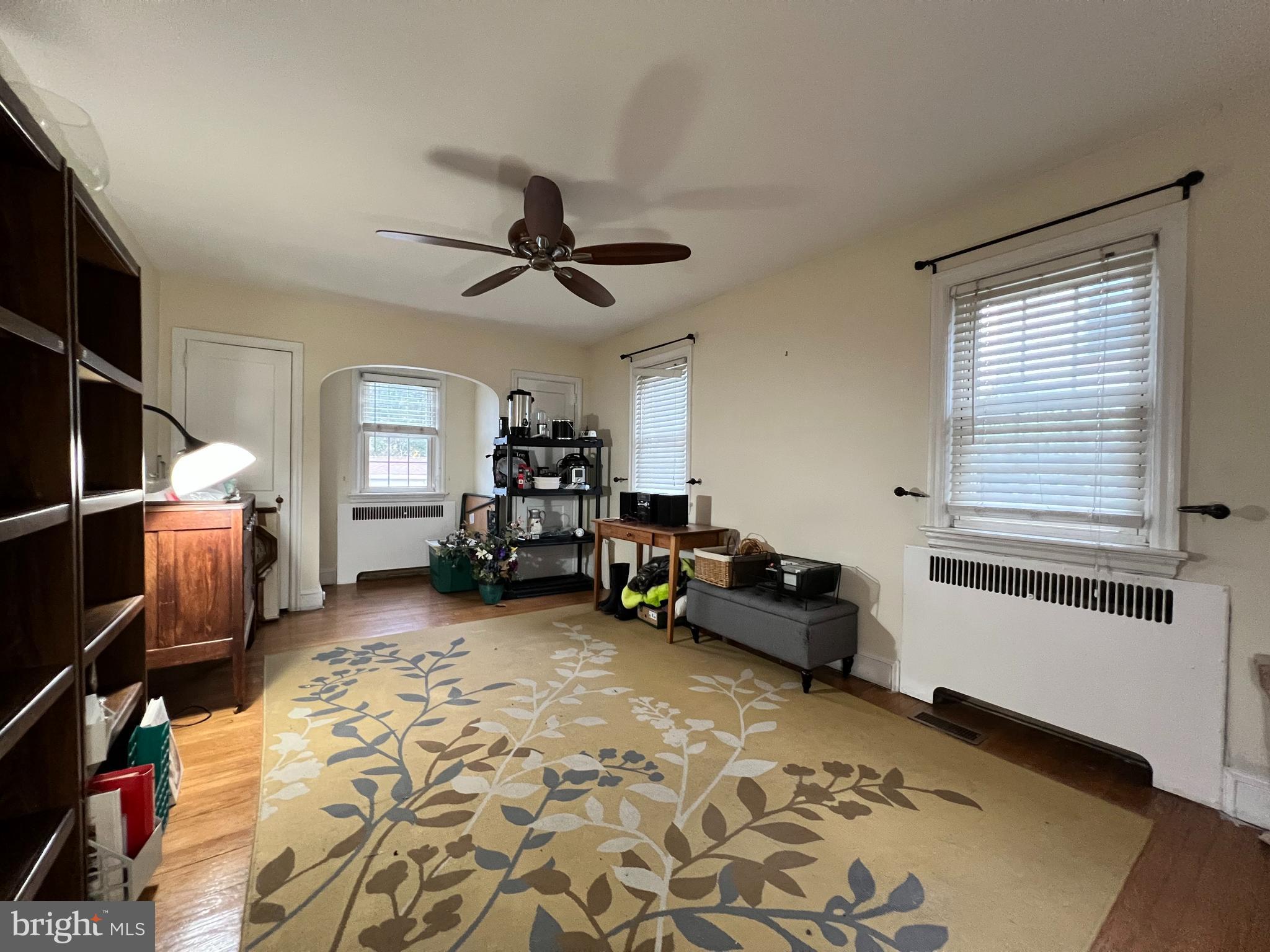 133 N Mansfield Ave