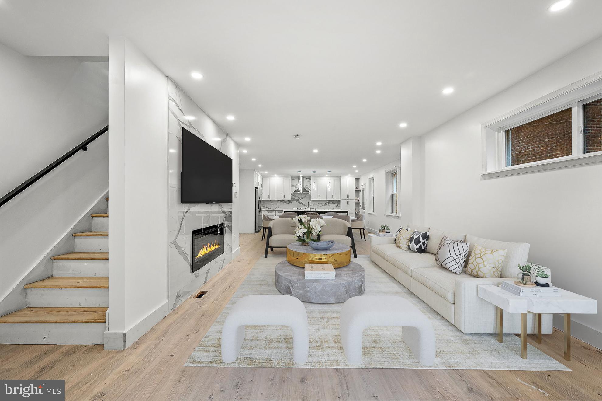 836 Whitby Ave