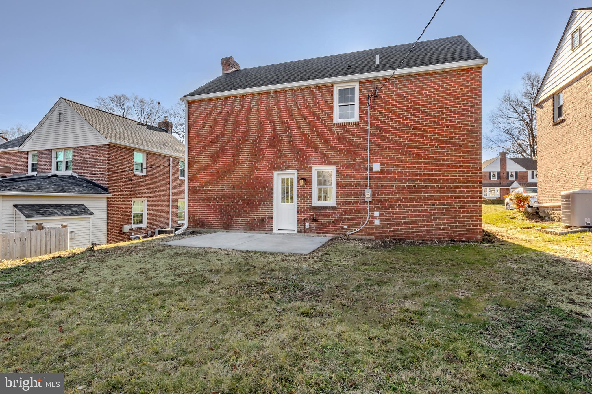 222 Greenbriar Ln
