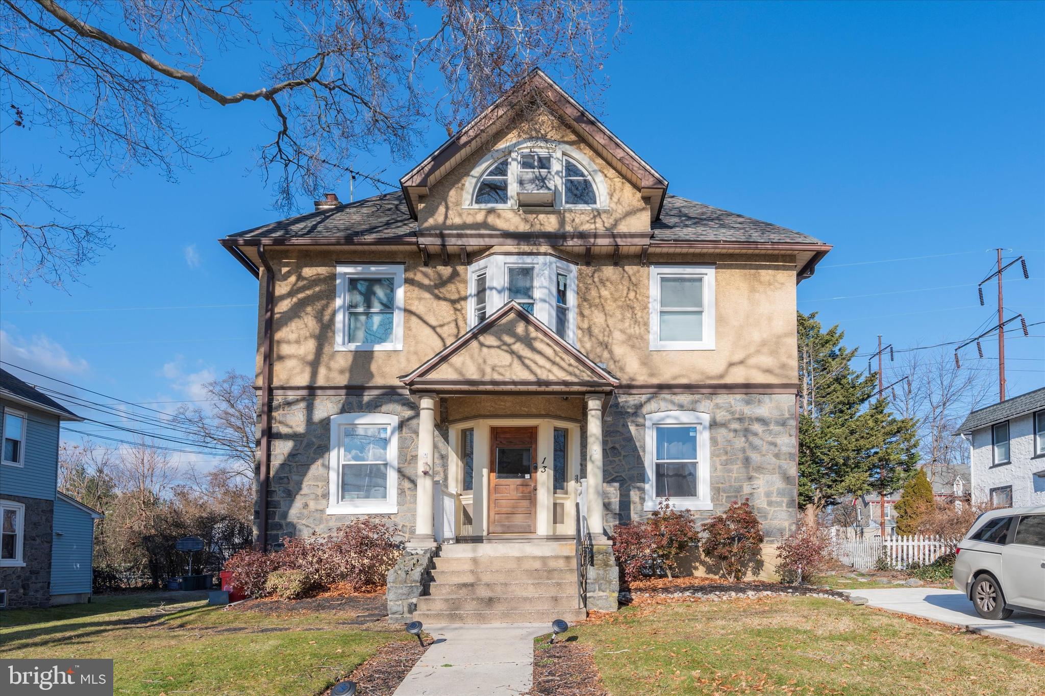 13 W Hinckley Ave #3